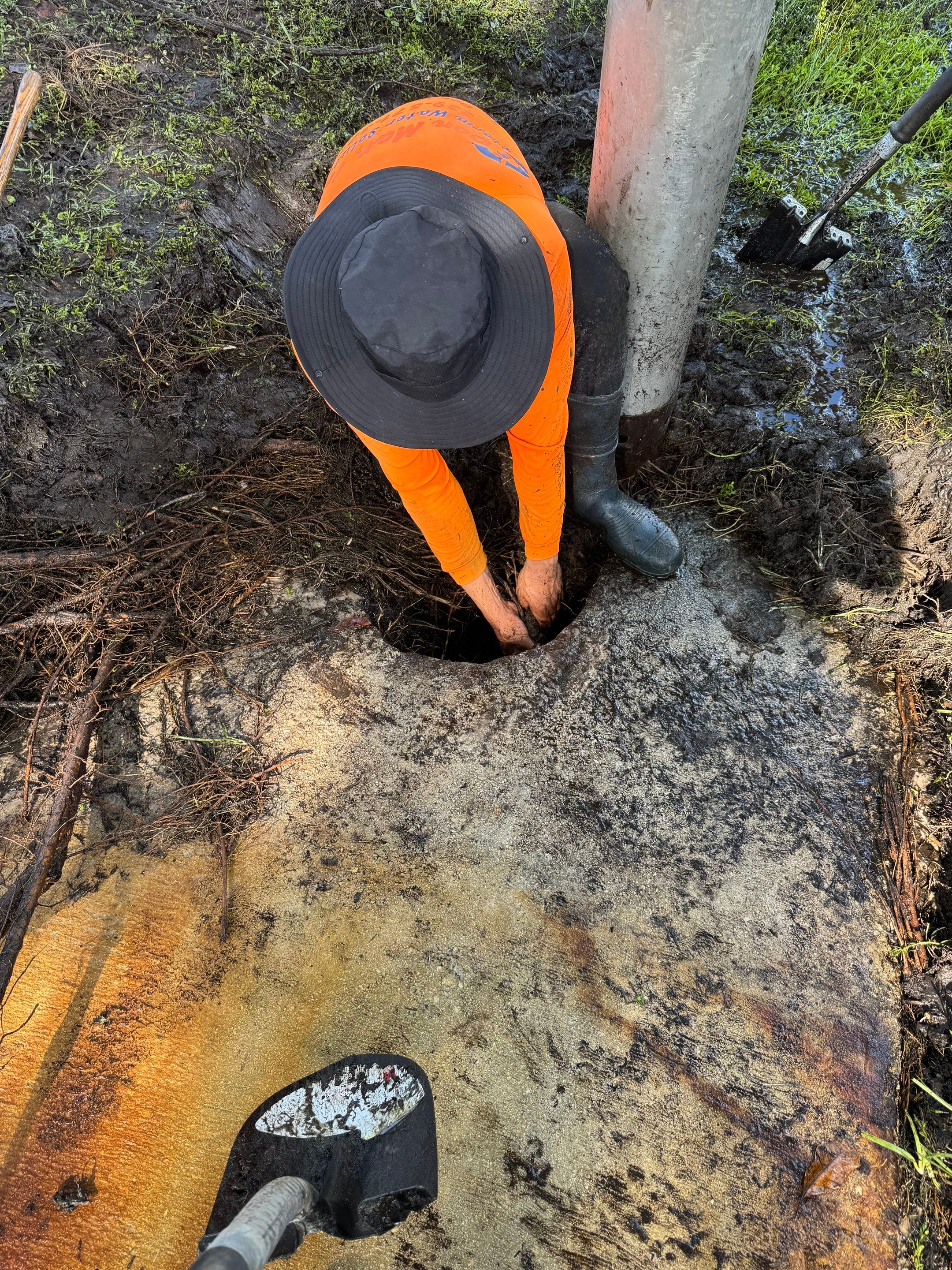 Culvert Cleaning at Bank of America on Marco by APS Power & Water