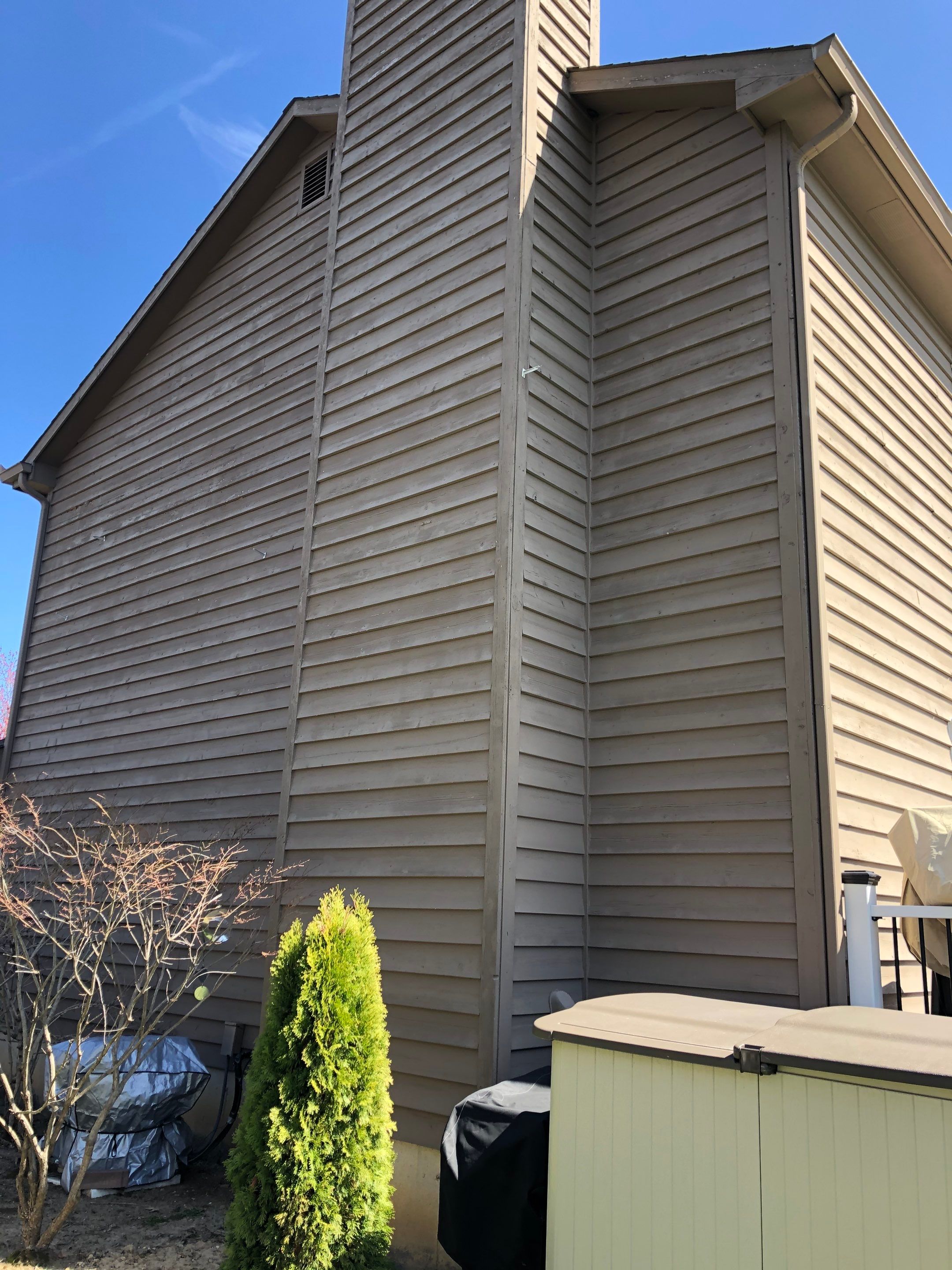 Siding installation by Kraz Construction