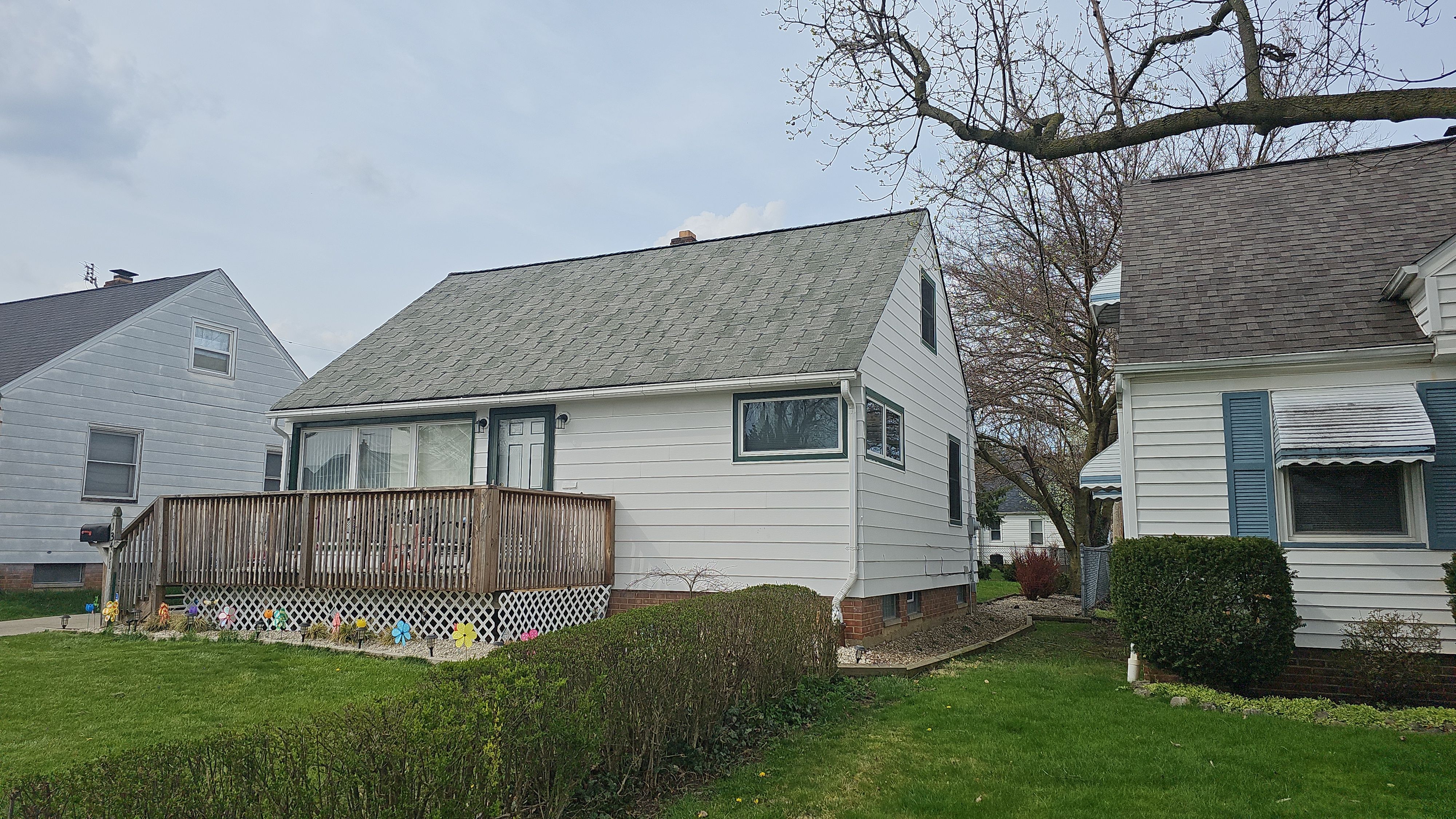 Atlas Pinnacle, Color, Woodland Green, Drip Edge, Color, White by Eagle Eye Roofing