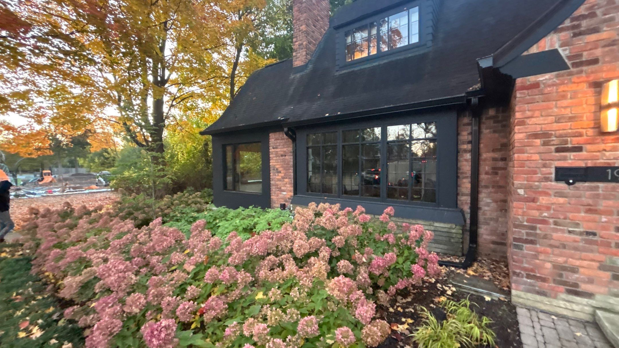 Roof Replacement using Owens Corning Onyx Black by 180 Contractors