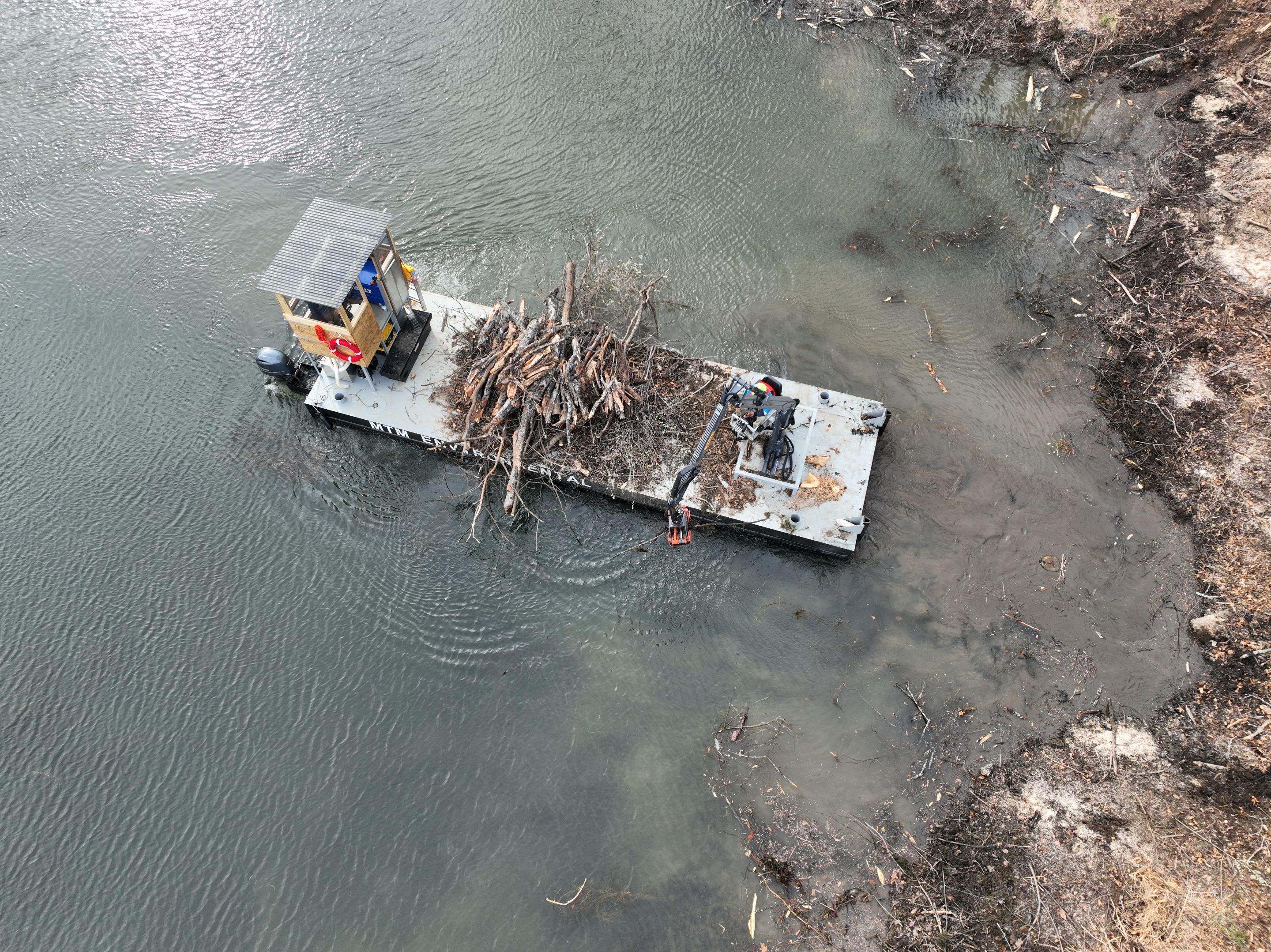 Custom Grapple Barges by MTM Enterprises