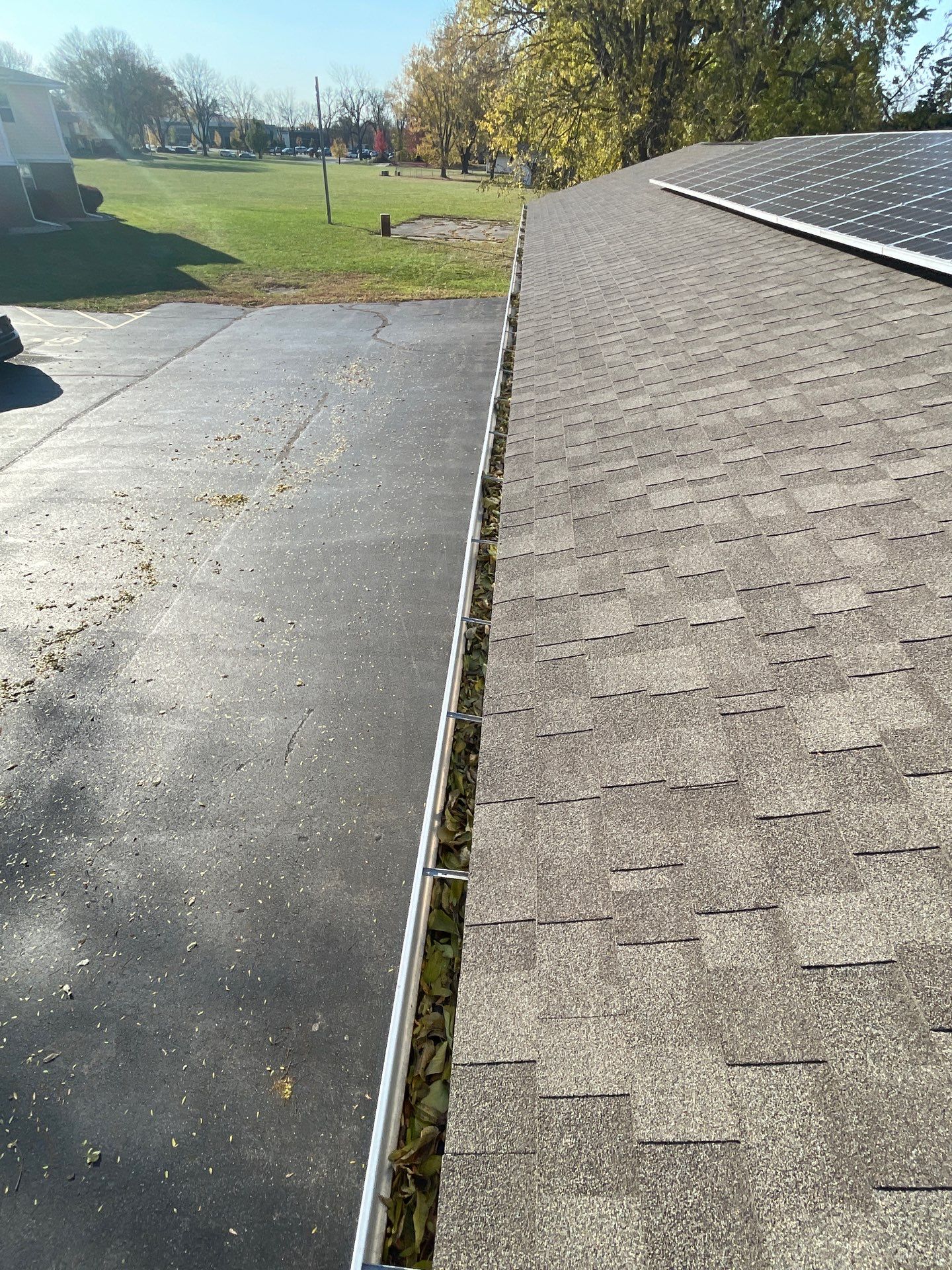 HOA gutter cleaning before