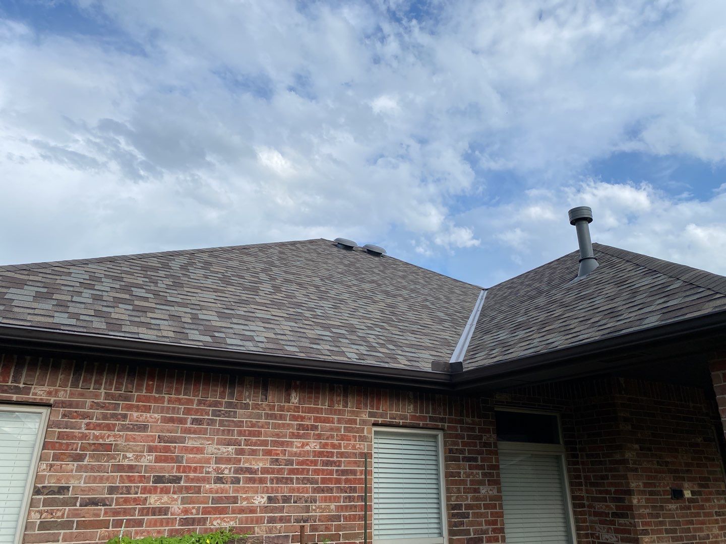 Owens Corning - Driftwood by Frontline Roofing and Construction