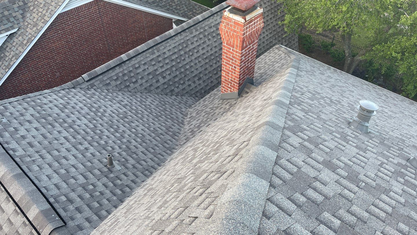 GAF HDZ - Weathered Wood by Elite Roofing LLC