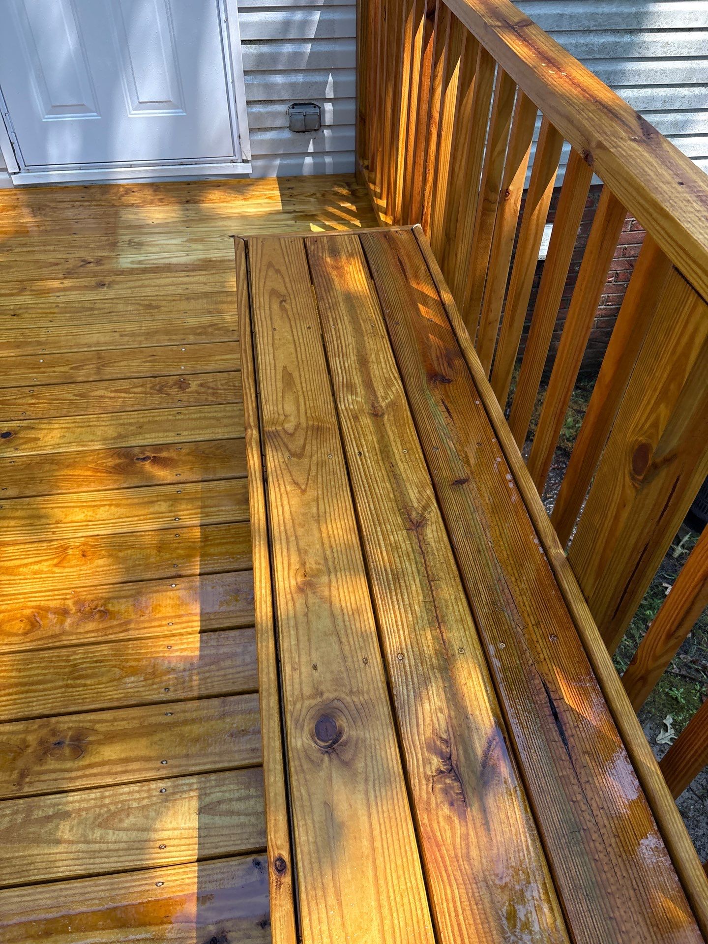 Wood Deck using Wood Sealant by DuraSeal