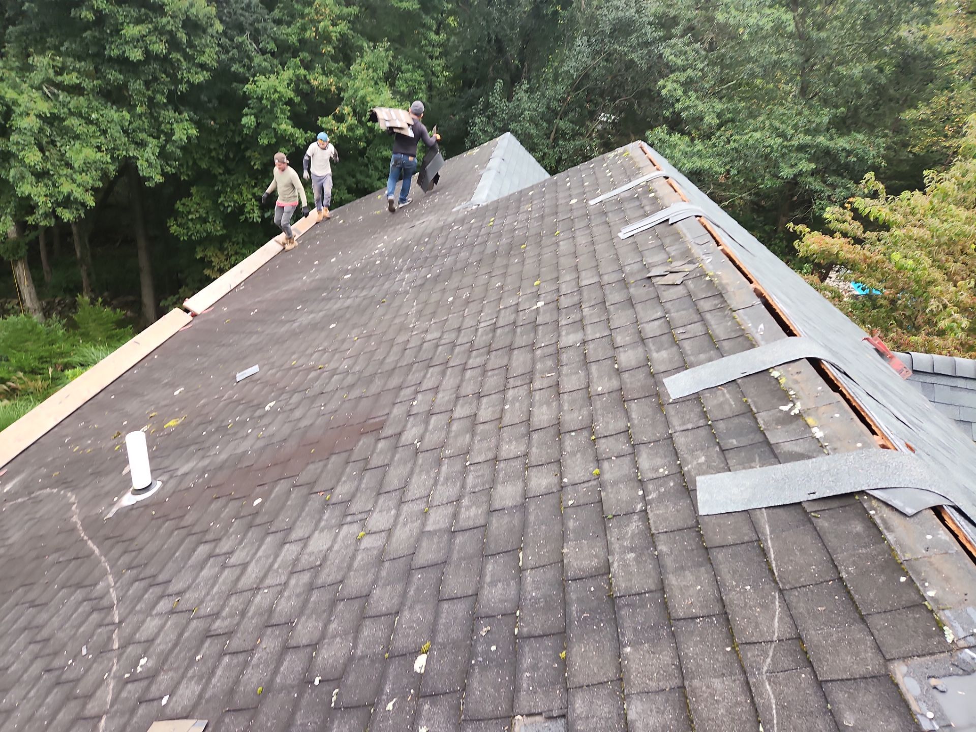 Residential Roofing Installation using Owens Corning TruDefinition Duration - Estate Gray by A Plus Exterior