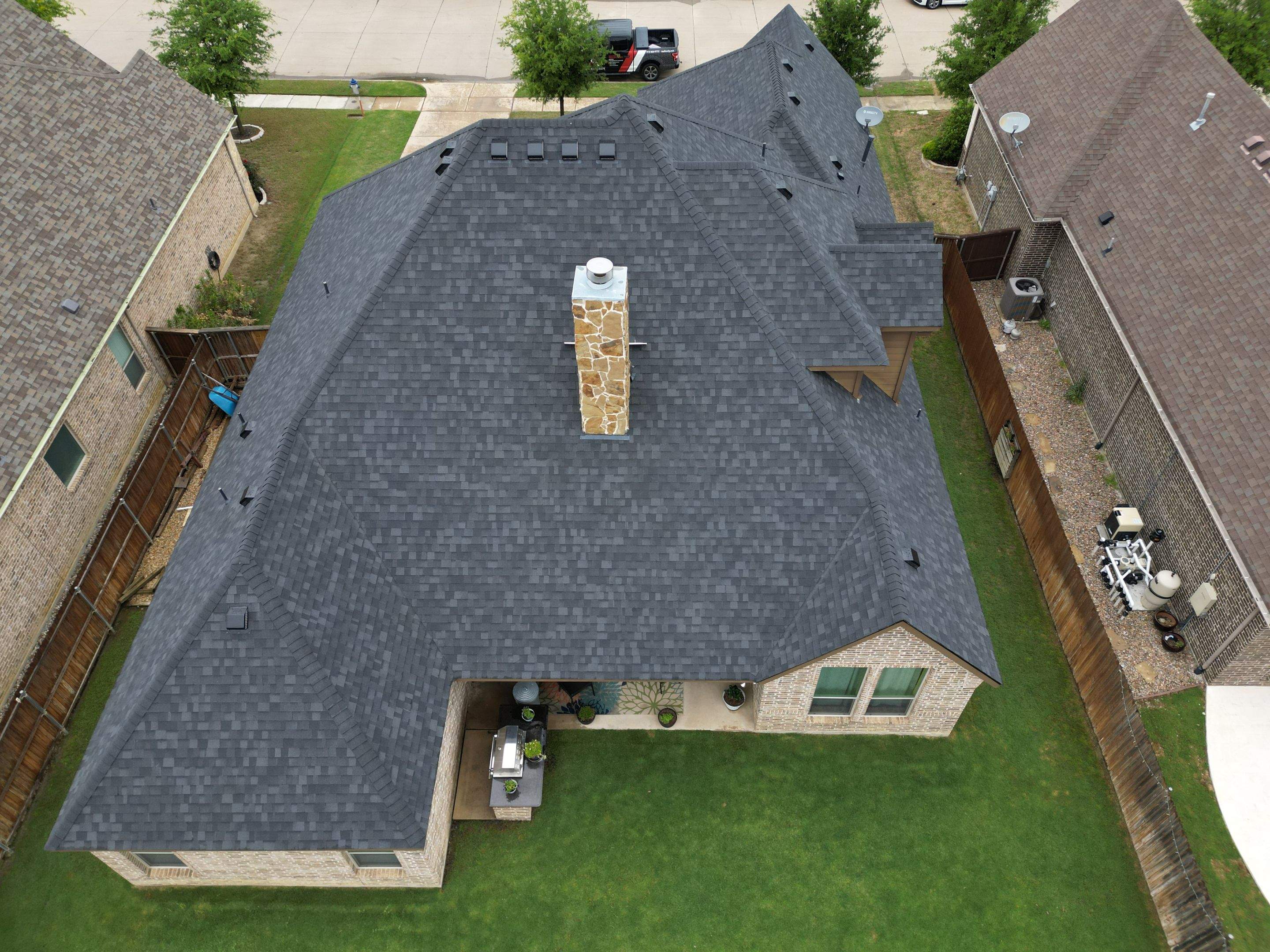 Onyx Black - Owens Corning TruDefinition Duration by RoofsOnly.com