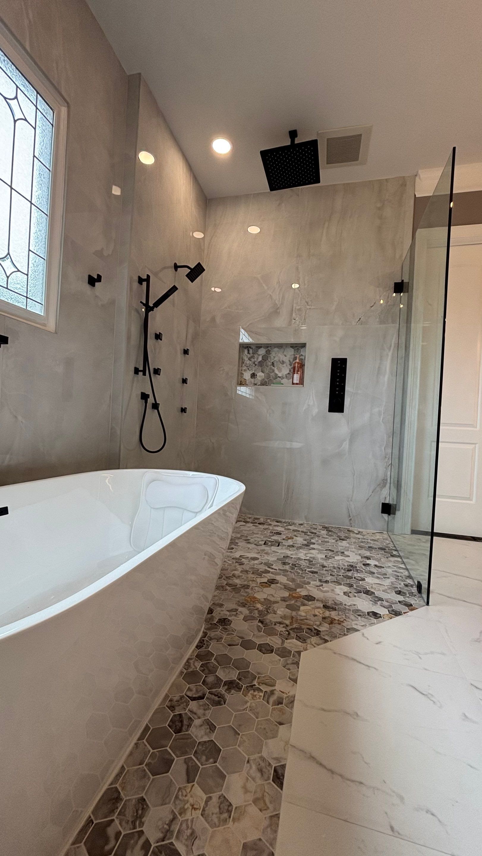 Master bathroom renovation by Prudencio