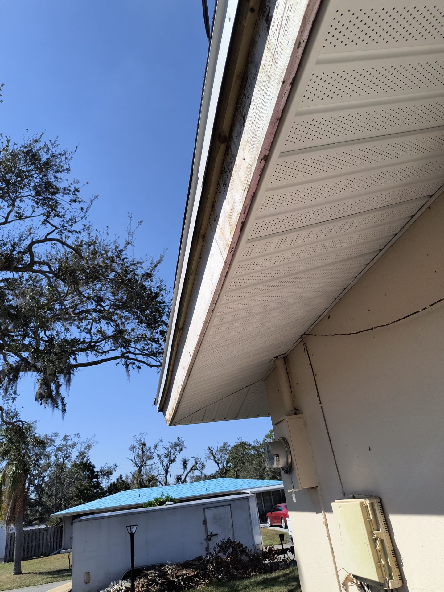 White Soffit and Fascia Upgrade in Sarasota FL by Gutter Professors