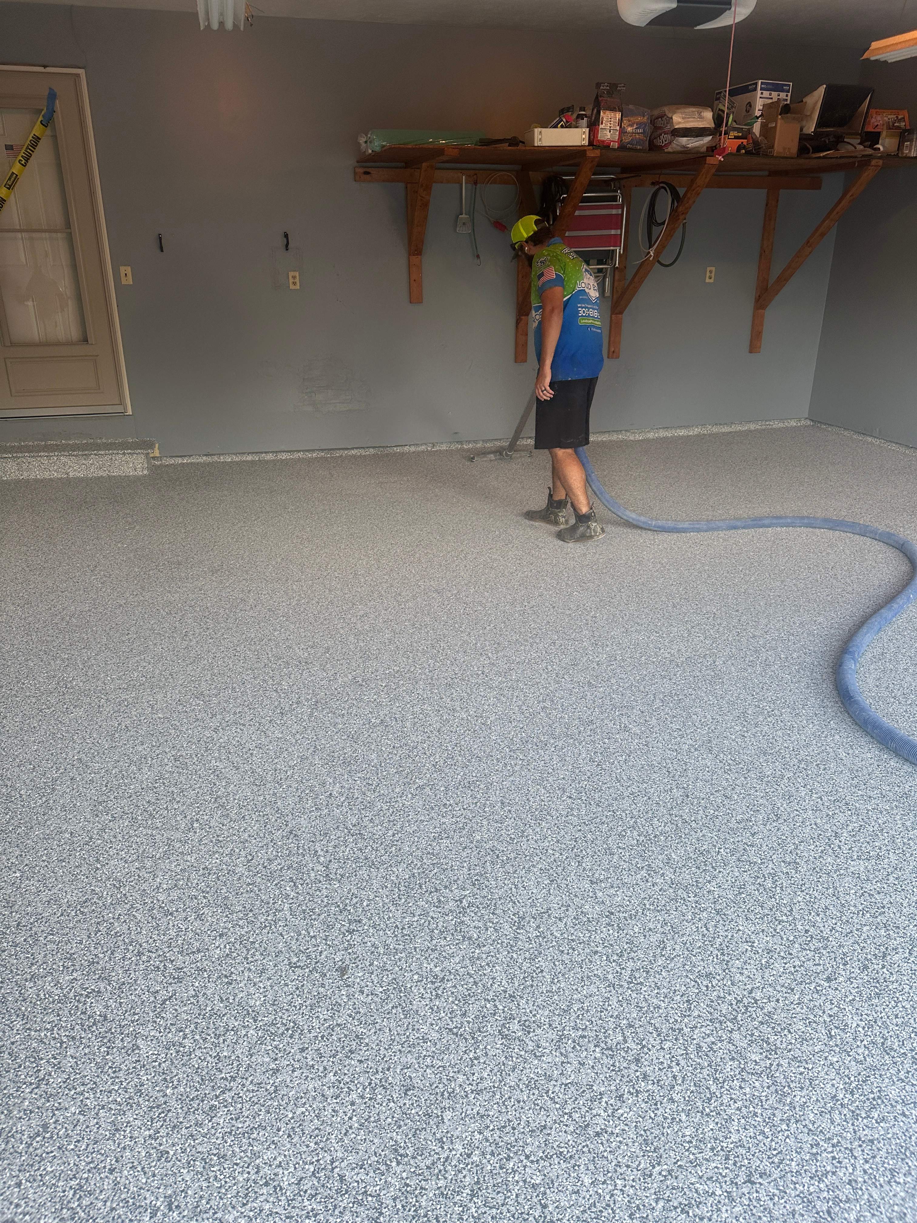 Gravel Garage Normal by Loud Bros