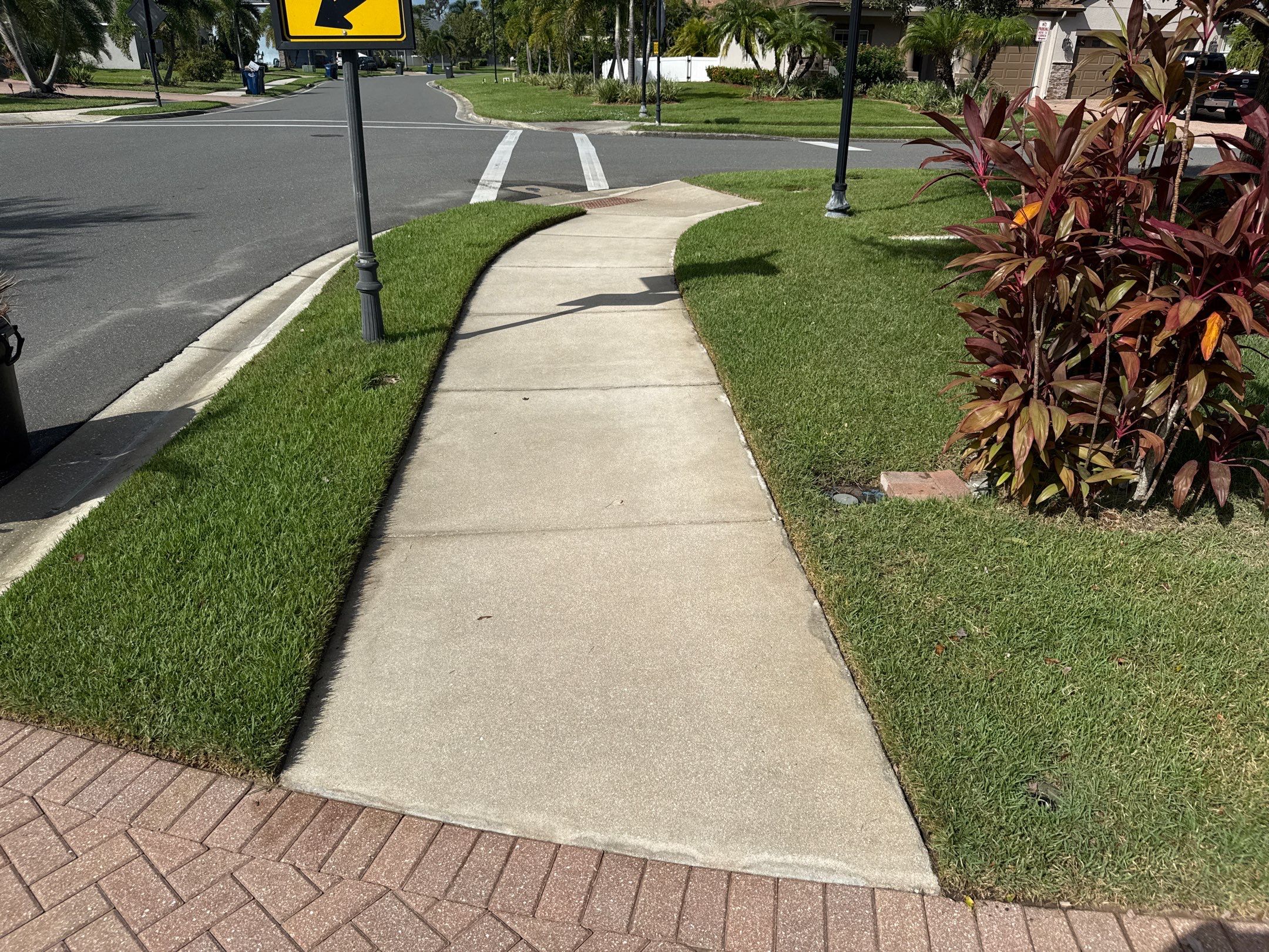 Paver Driveway & Sidewalk Cleaning – Oakleaf Hammock, Ellenton, FL by Sunshine AquaWash
