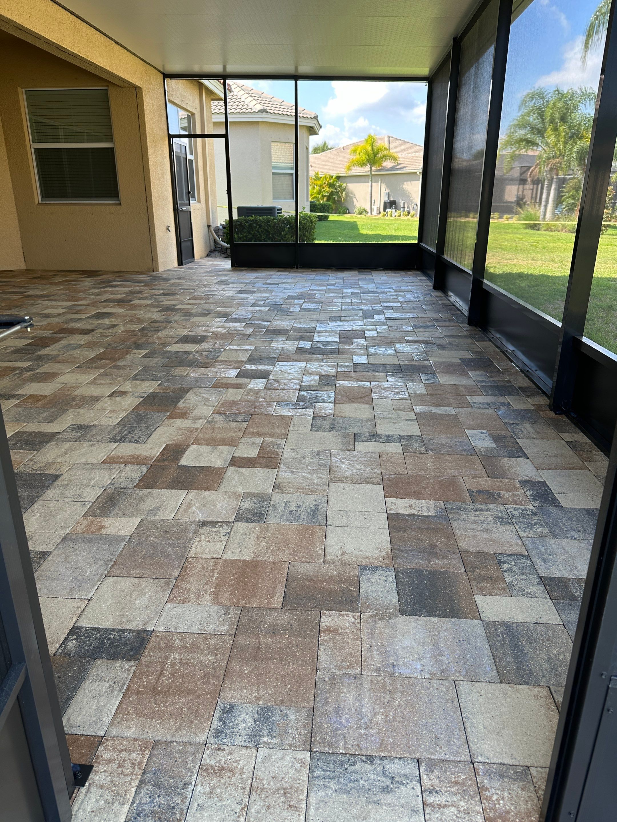 Paver Cleaning and Sealing in Wimauma Valencia Lakes by Supreme Paver Experts