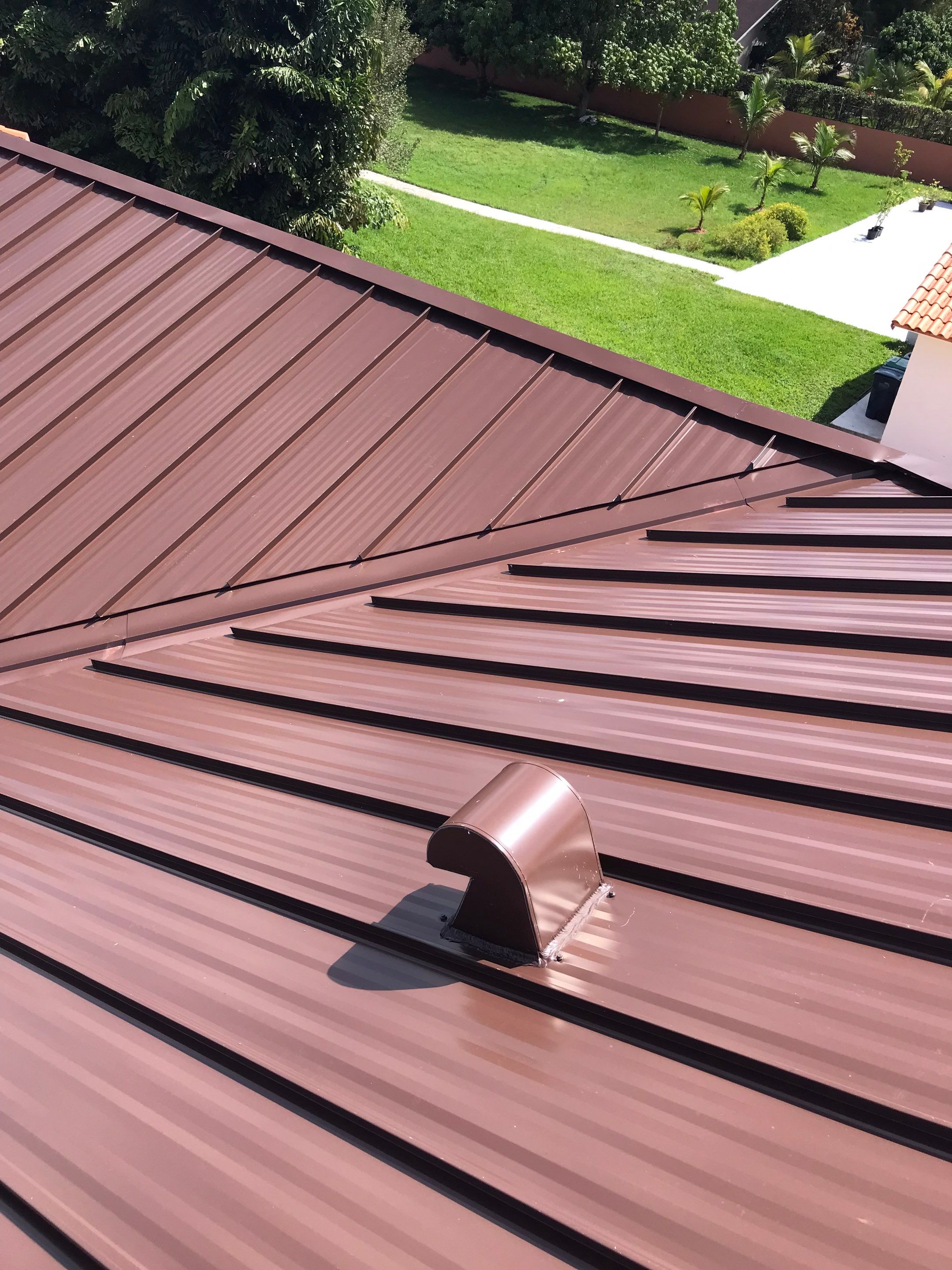 Metal Roof - Galvalume - Mansard Brown by Istueta Roofing