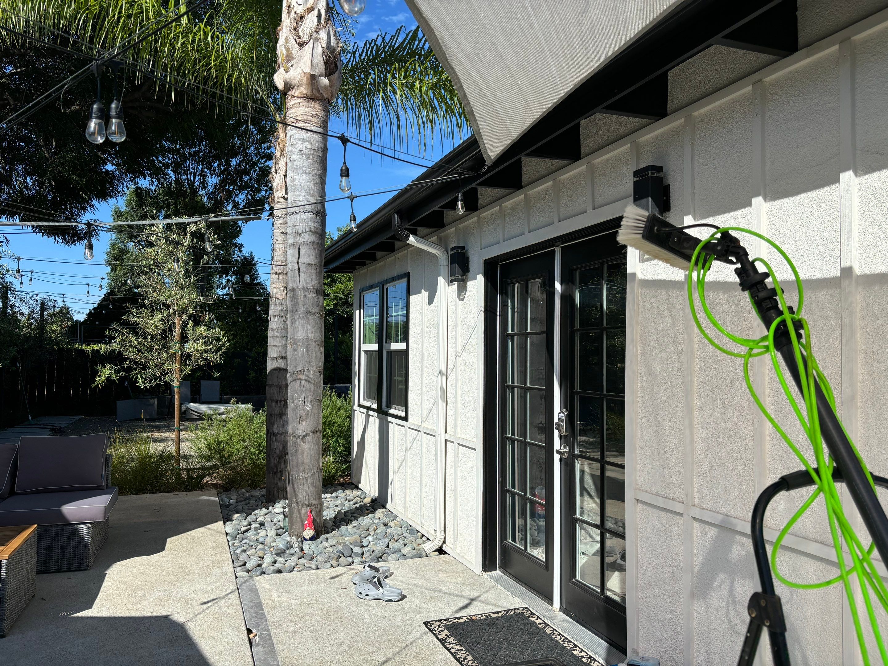 Window Cleaning by Pirate Pete’s Power Washing