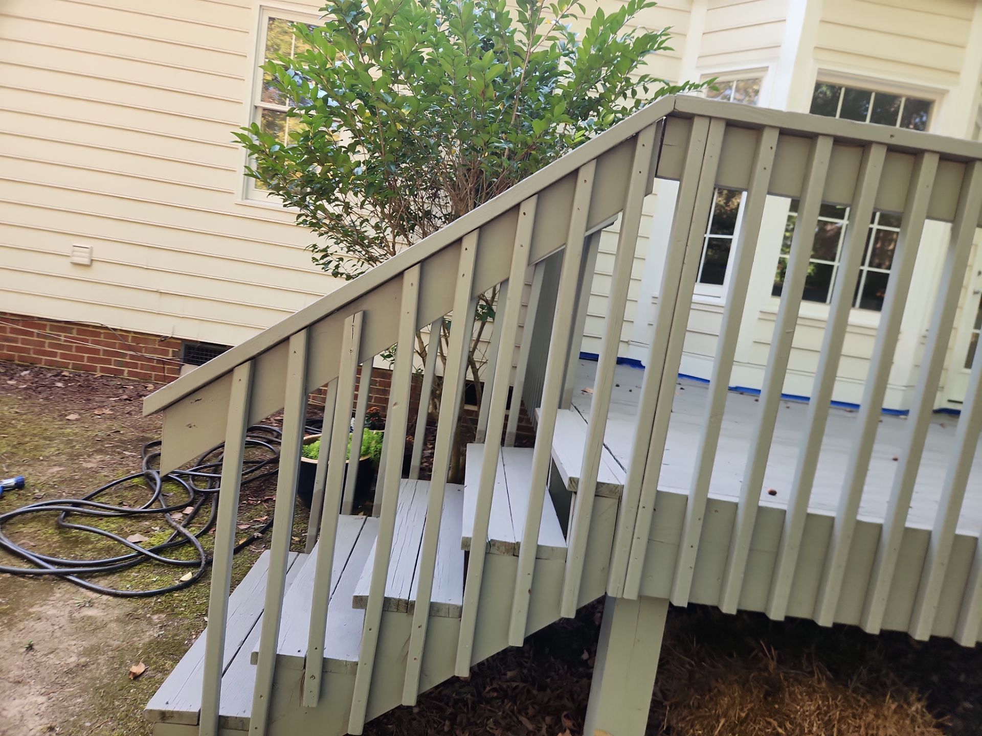 Wood Deck using Wood Stain by DuraSeal