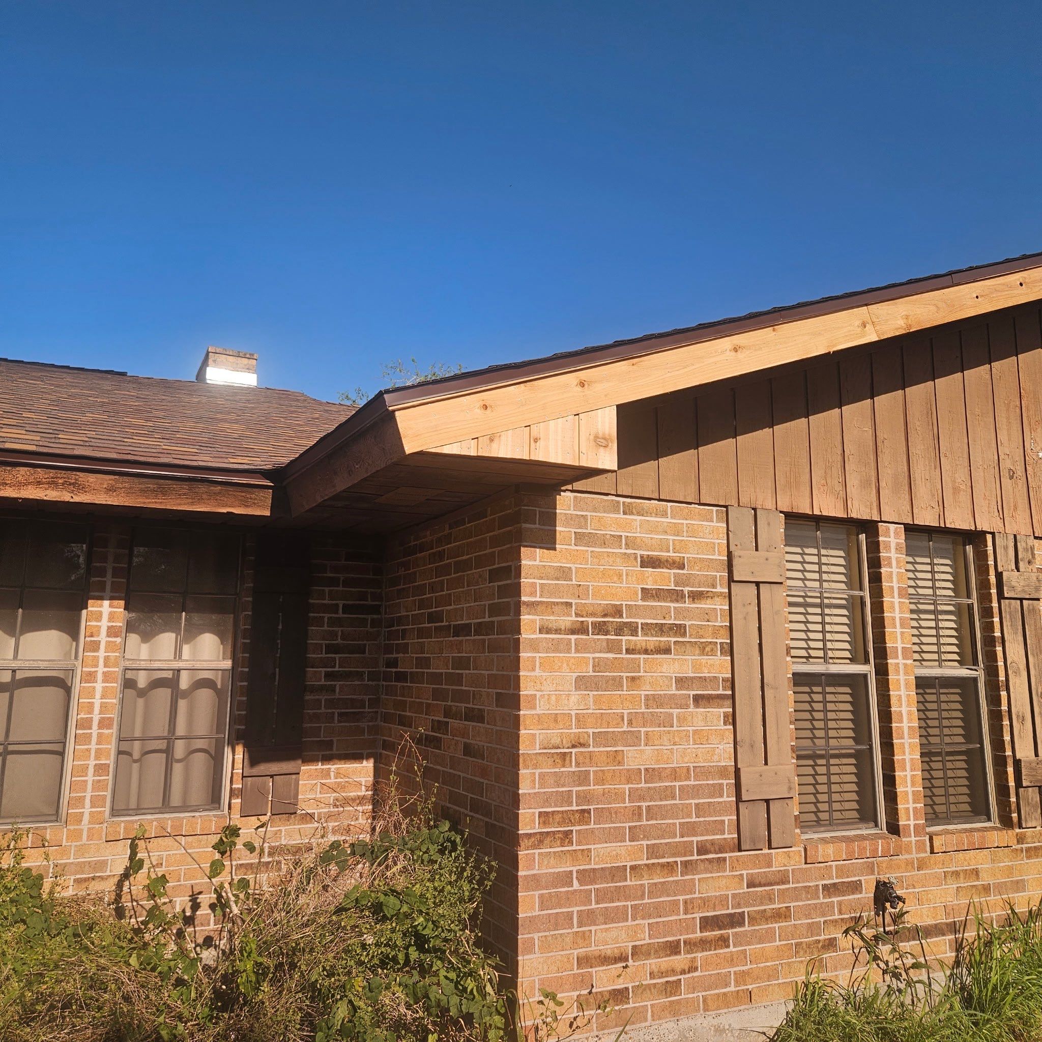 Country Roofing by Bayfront Roofing and Construction