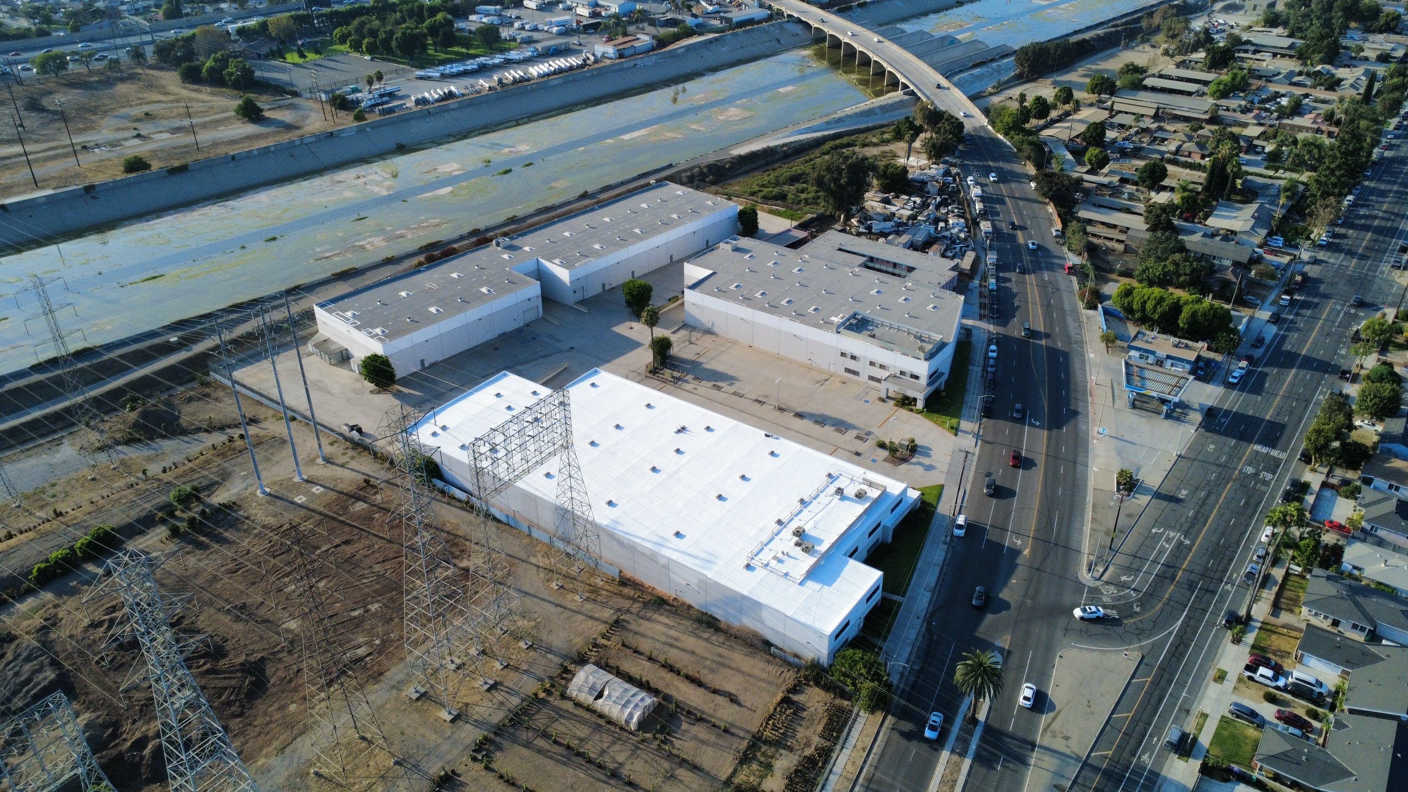 40,000 sqft Warehouse in Long Beach by Hull Brothers Roofing