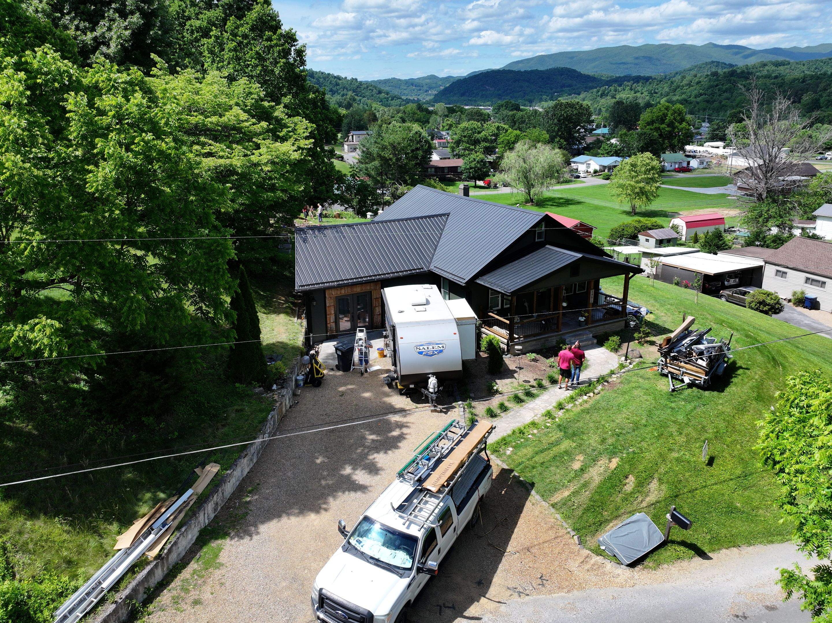 Young Residence by Omnia Roofing
