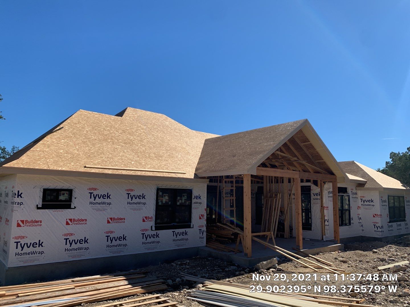 New Home Construction using Owens Corning 30 year Architectural Shingles by Premier Roofing and Contracting