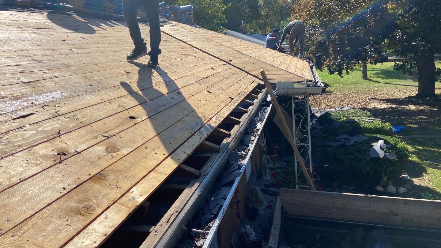 Roof Replacement using CertainTeed Landmark by 180 Contractors