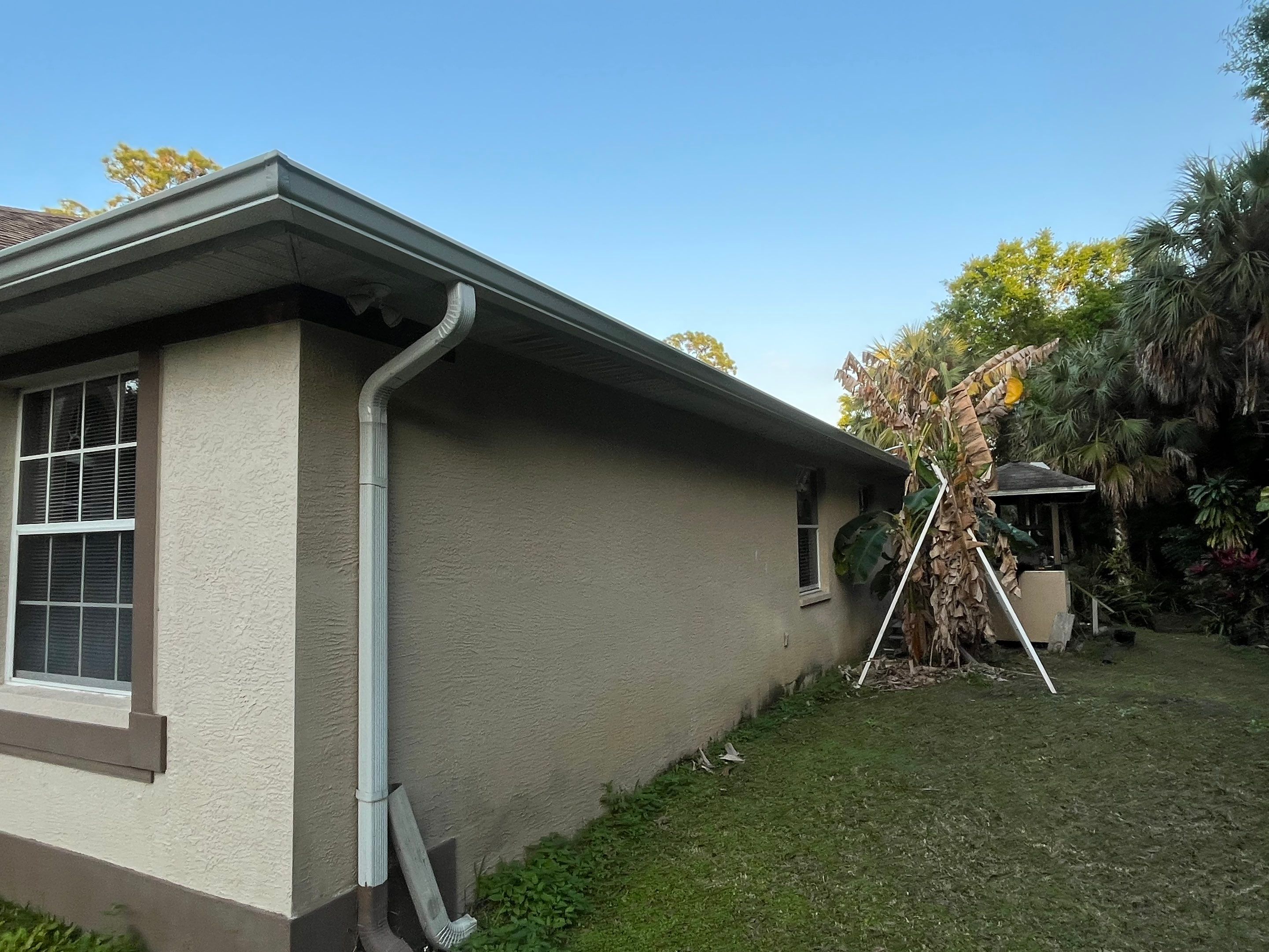 6 Inch Seamless Gutters using K-Style Seamless Gutters in Naples FL by Gutter Professors