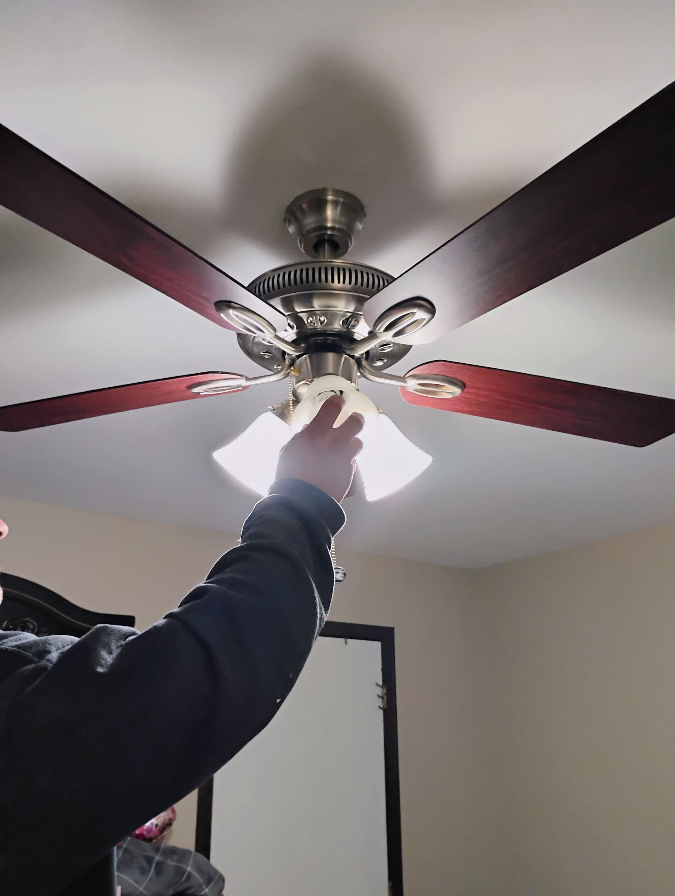 Handyman Services – O'Fallon, IL by Legendary Services Company LLC.