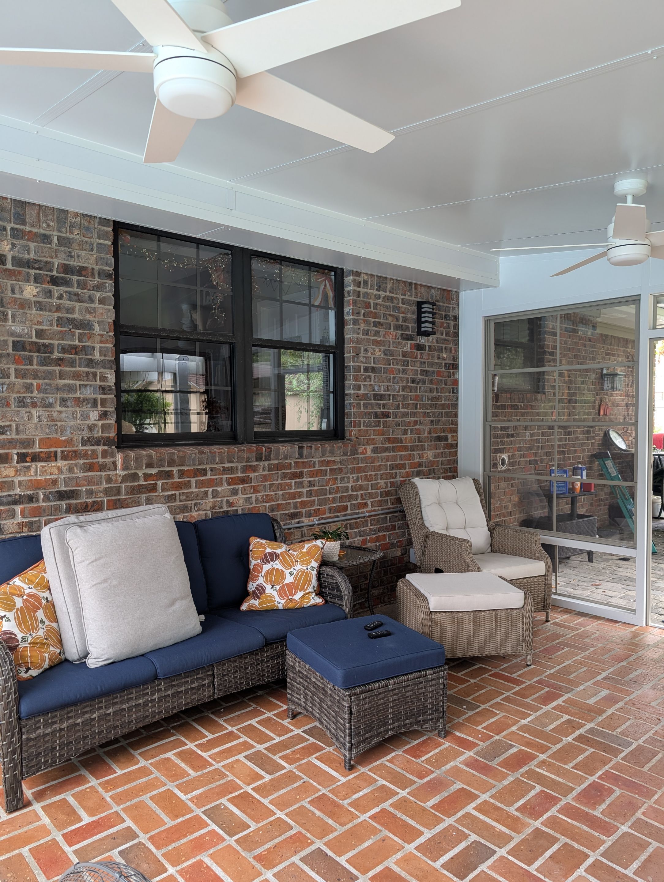 Pensacola Screen Room with Vinyl Slliders by Titan Sunrooms