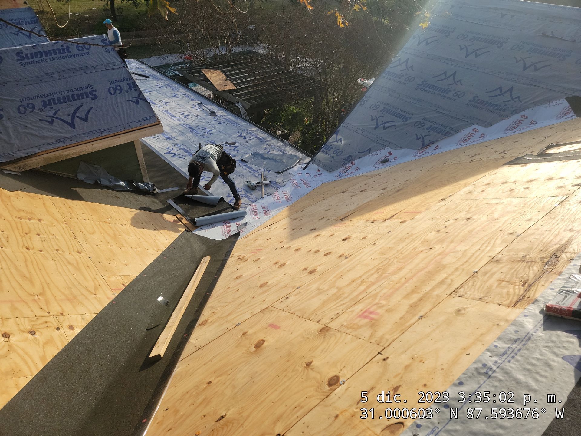 Jaye by IAM Roofing LLC