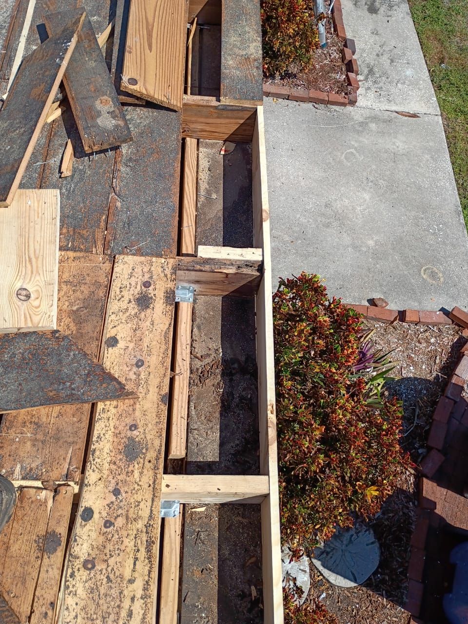 Project in St. Petersburg 33703 by Mitchell Roofing Company LLC 