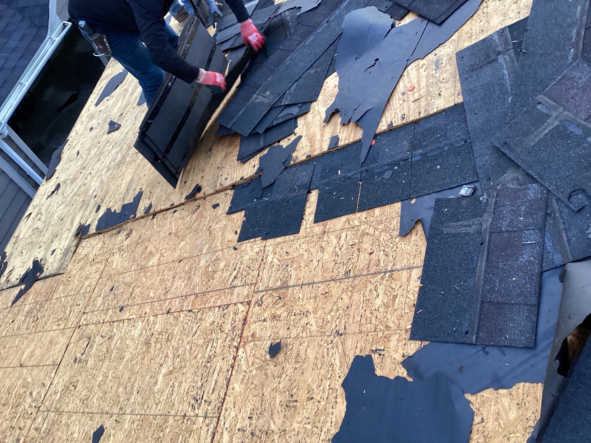 Residential Roofing Installation using Owen's Corning Duration (Lifetime) Shingles by Roof Repair Company