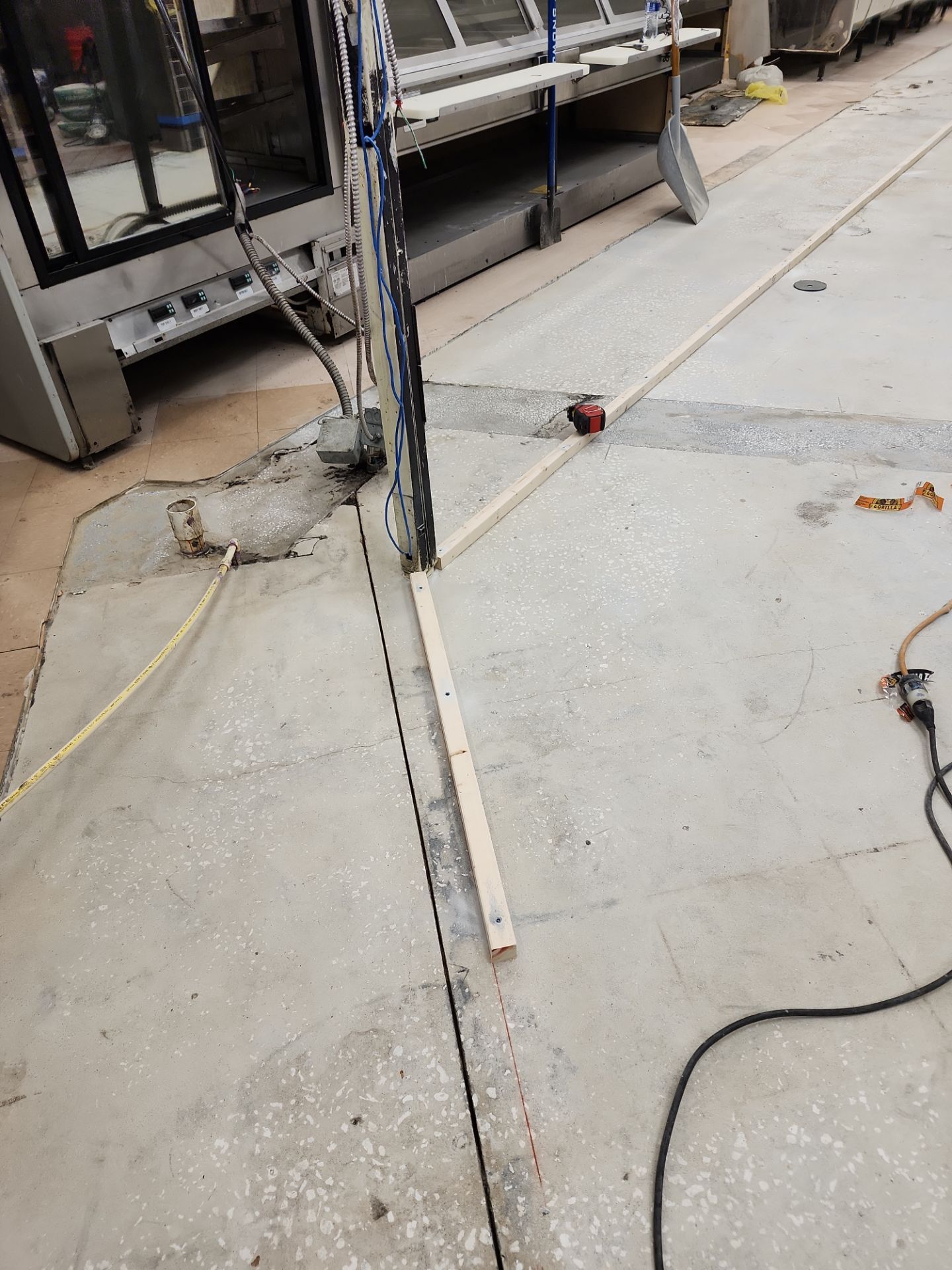 Fresco y Más Food Prep Area by Seamless Surfaces