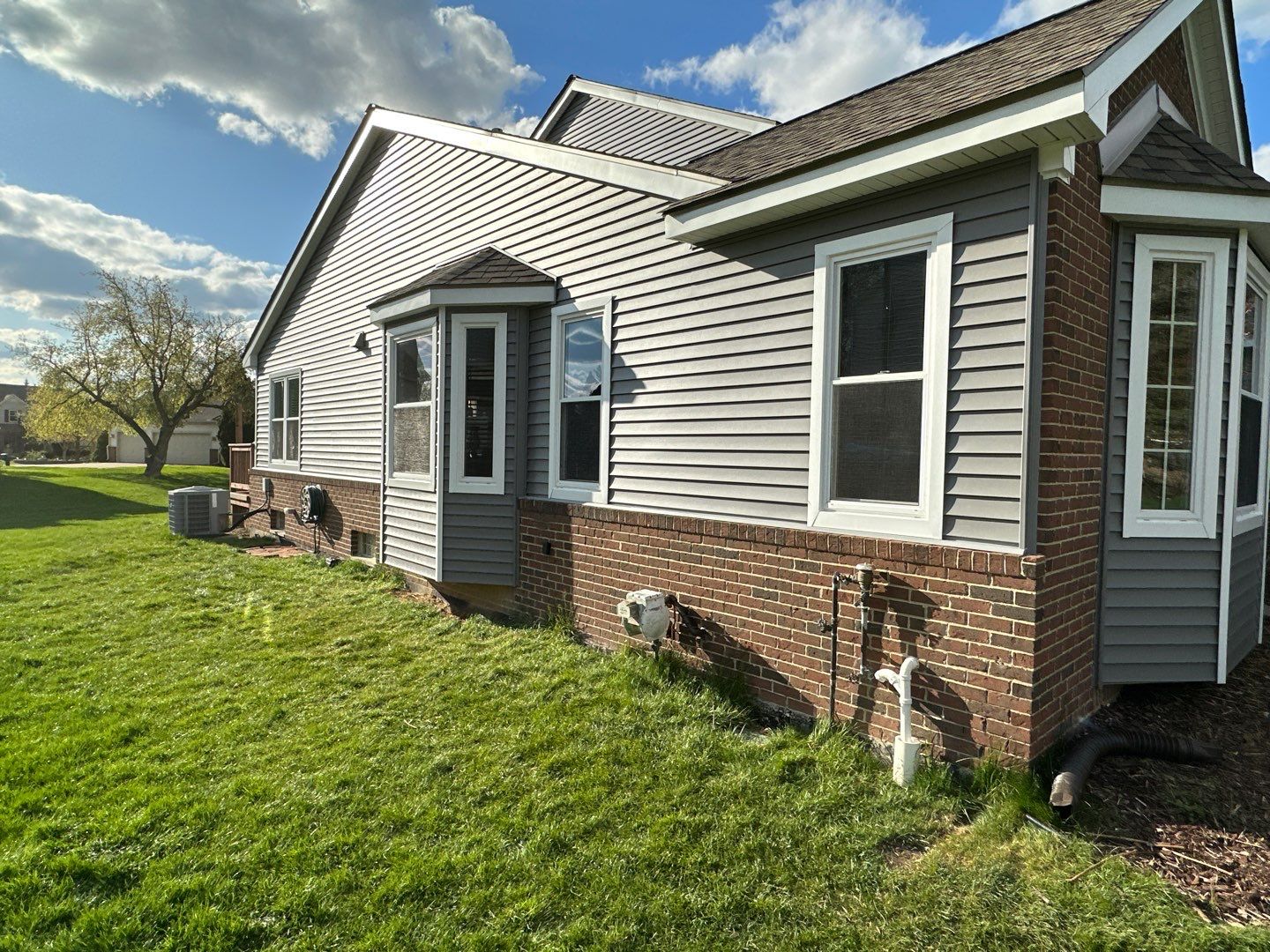 Siding Replacement using Certainteed Classic Restoration D4 by 180 Contractors