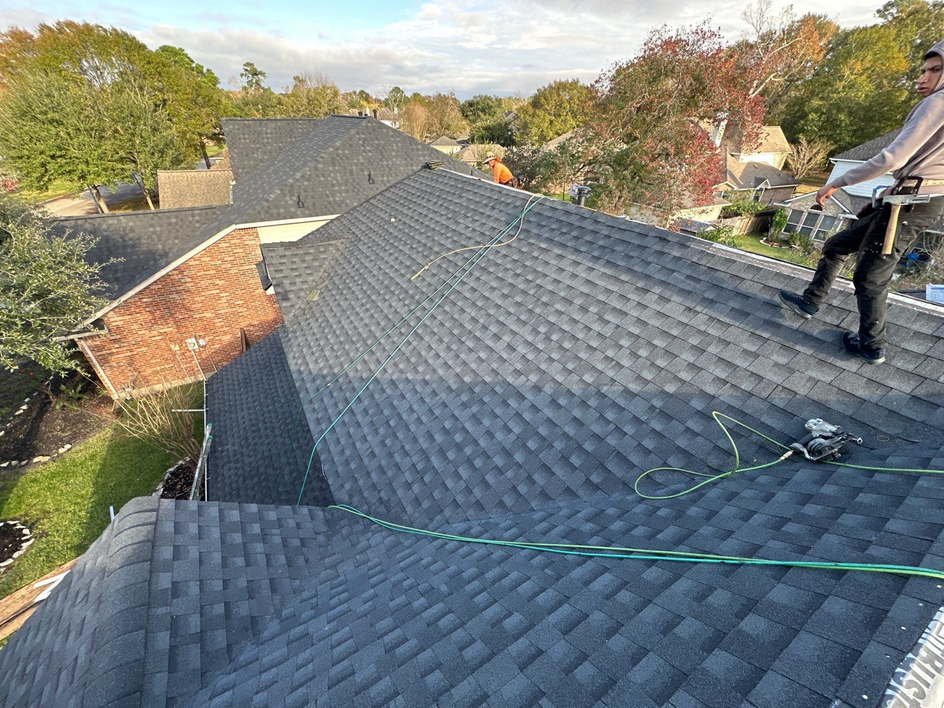 GAF HDZ CHARCOAL W/ PREMIUM RIDGE Z by Motion Roofing