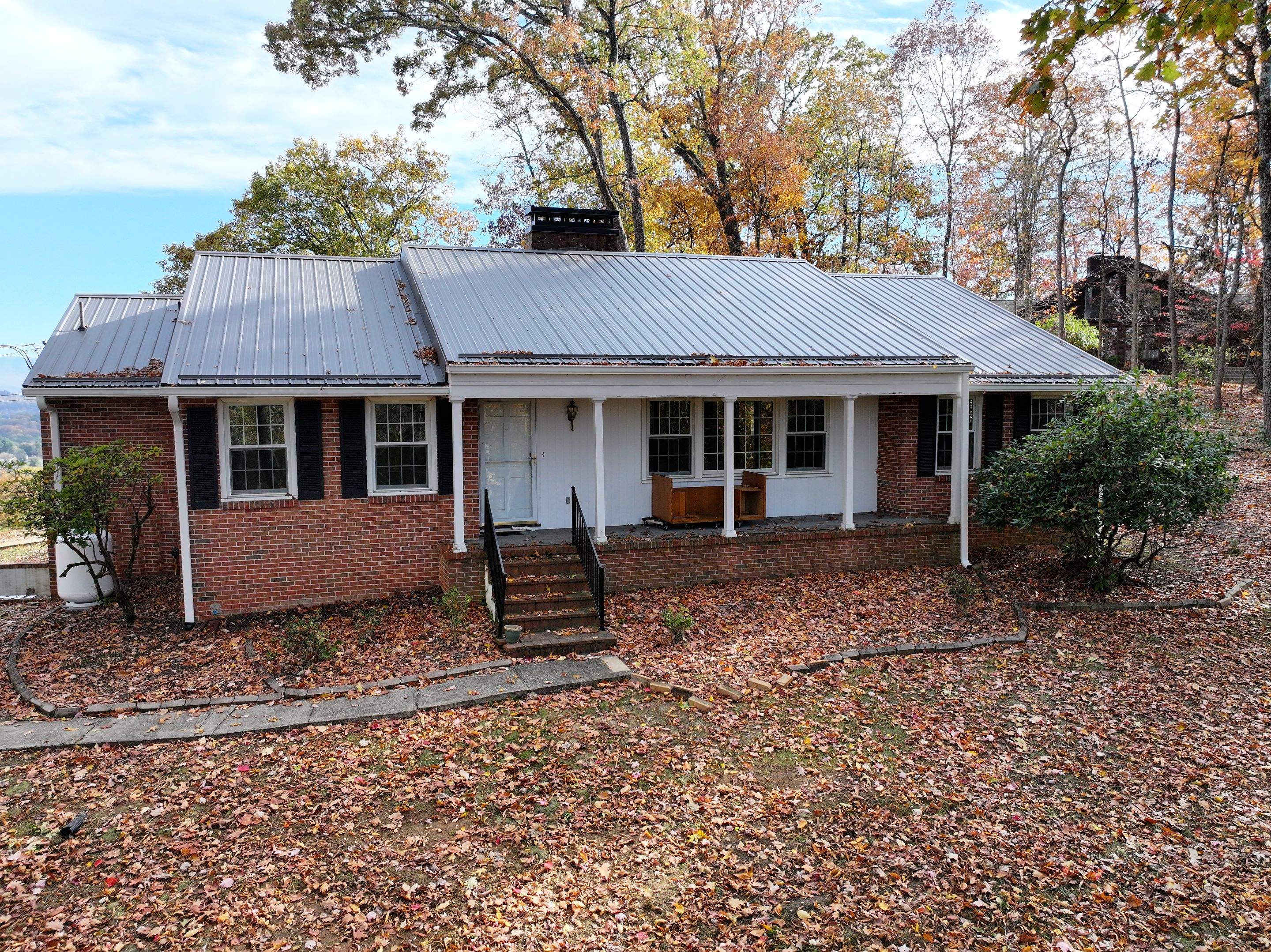 Jones Residence by Omnia Roofing