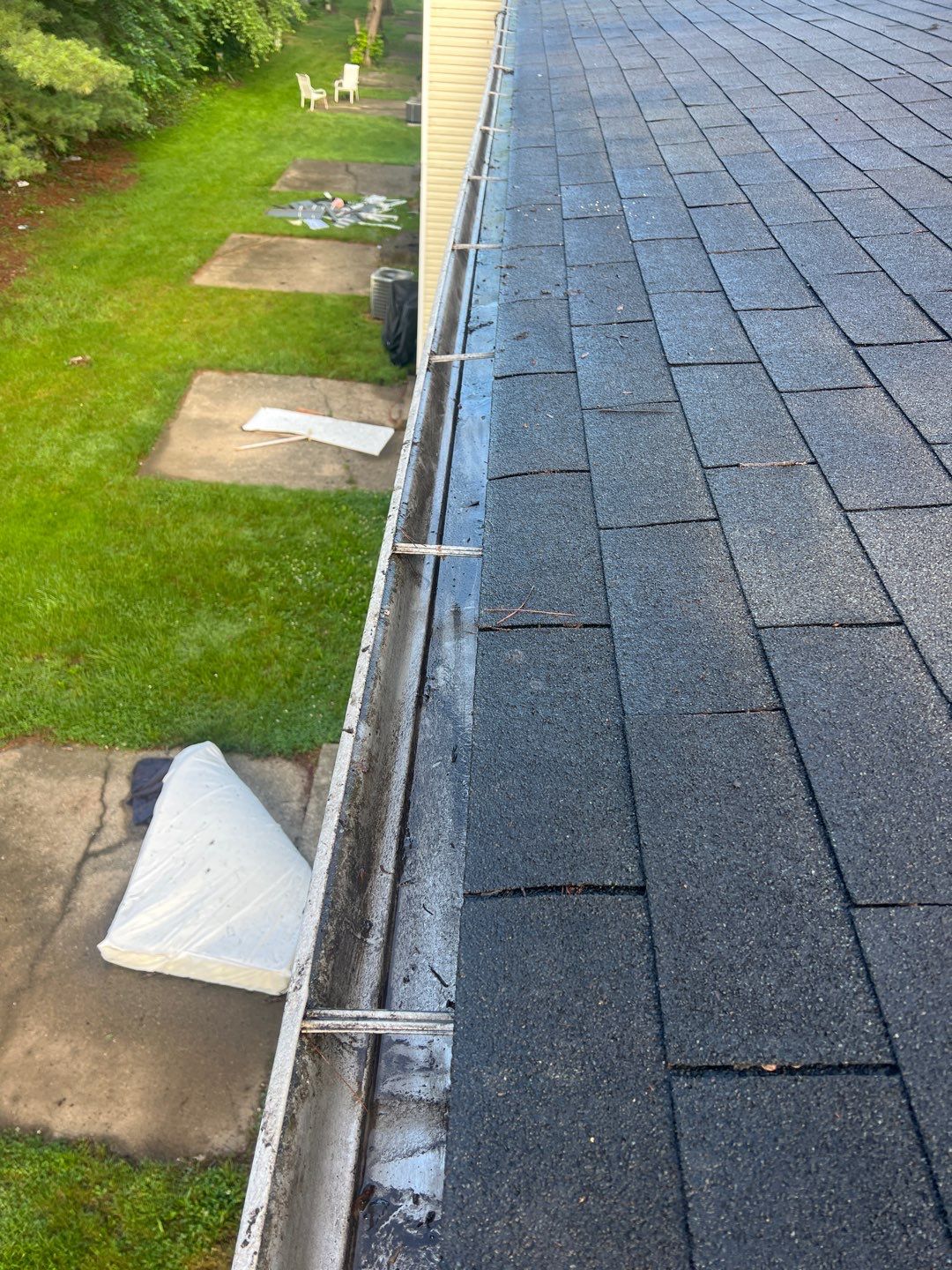 Commercial gutter cleaning Terre Haute, IN after photo with clean gutters