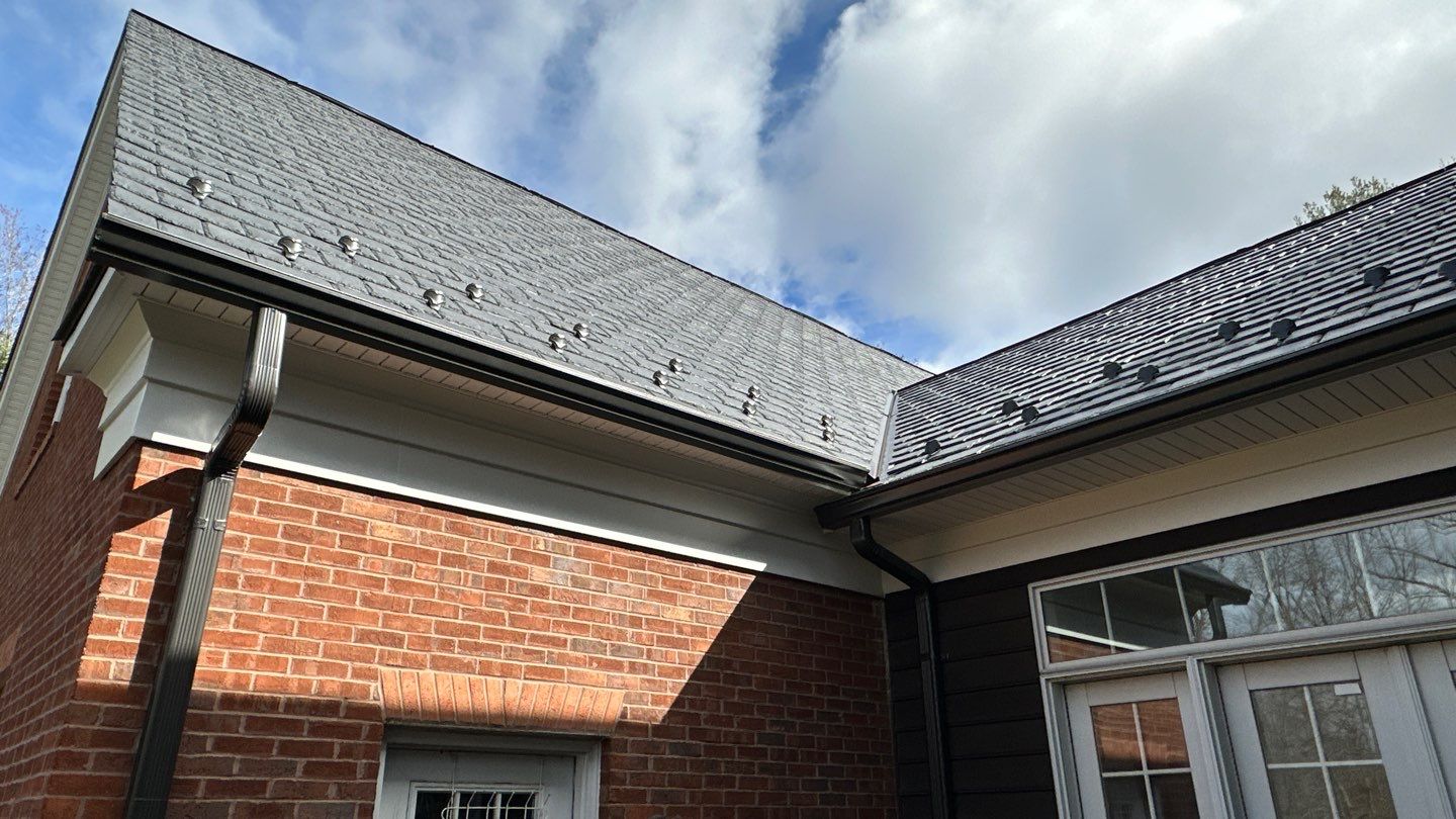 Clifton Multi-Trade Restoration: DaVinci Single Width Slate in Slate Black by RM Banning, Inc.