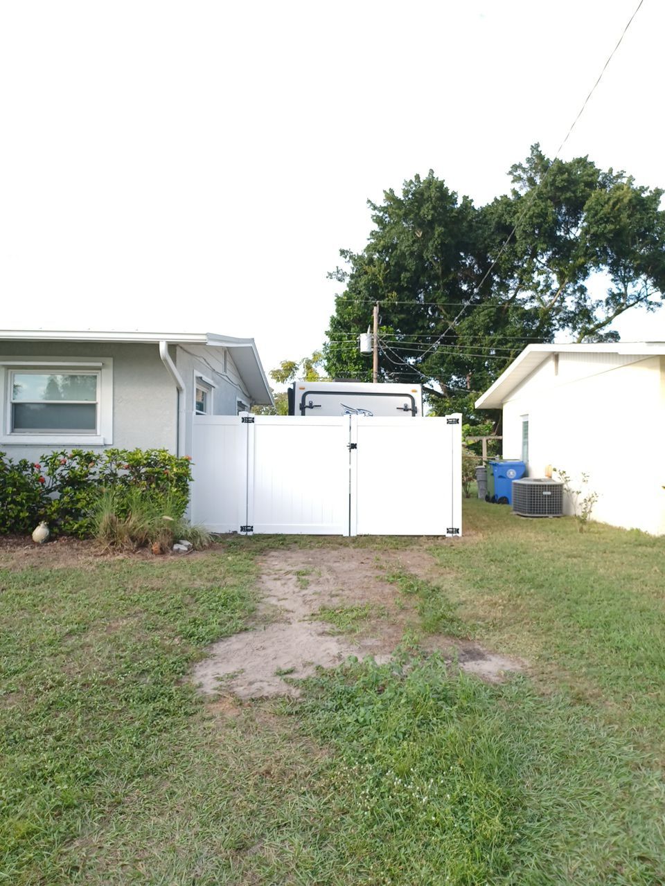 Bradenton, FL 6 ft. Tall White Vinyl Privacy Fence  by Asap fence and gates, LLC