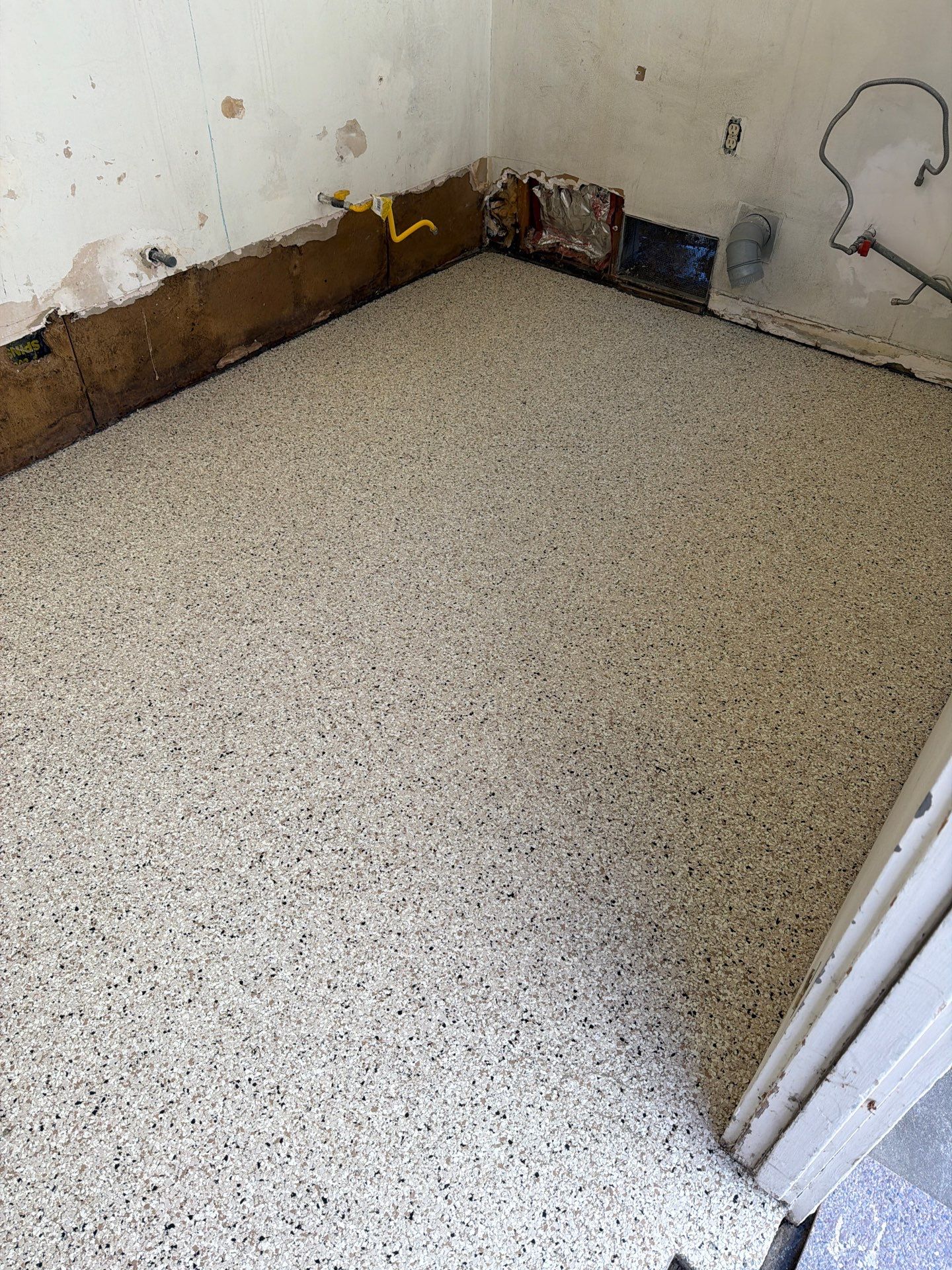 Commercial Laundry Room Epoxy Floor Installation in San Luis Obispo by MGP Coatings