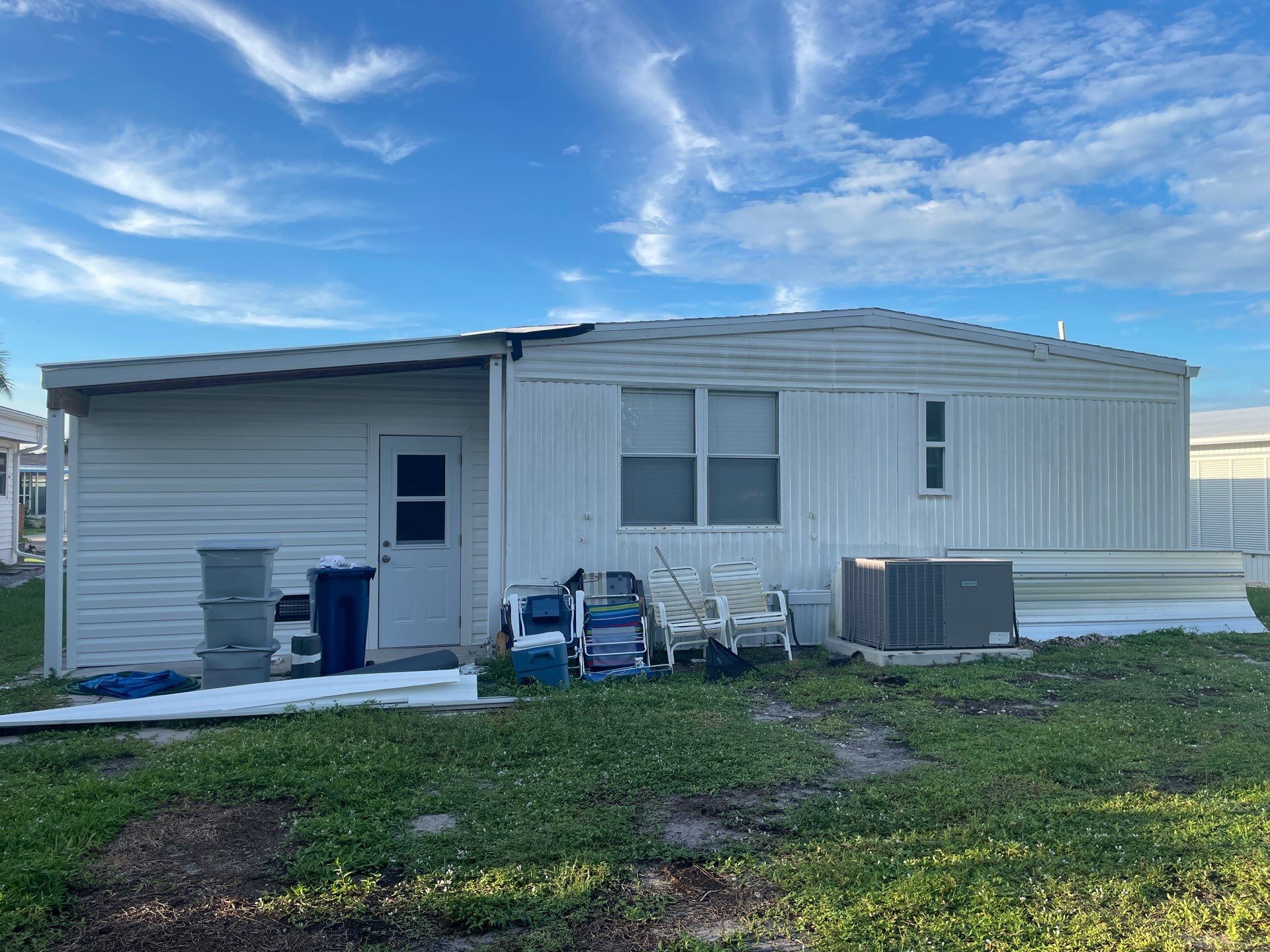 6 inch Aluminum Seamless Gutters in Englewood FL by Gutter Professors