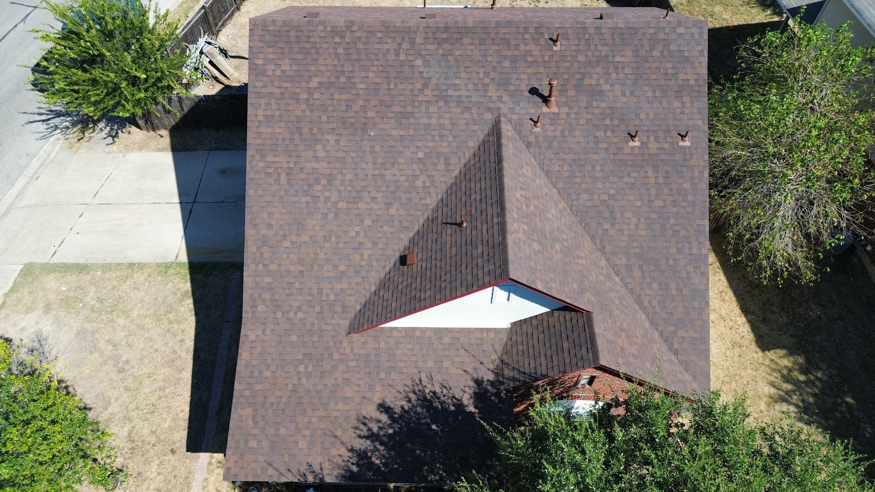 Residential Roof Replacement – Owens Corning Oakridge Brownwood in Pflugerville, TX by Kstylez Roofing & Construction