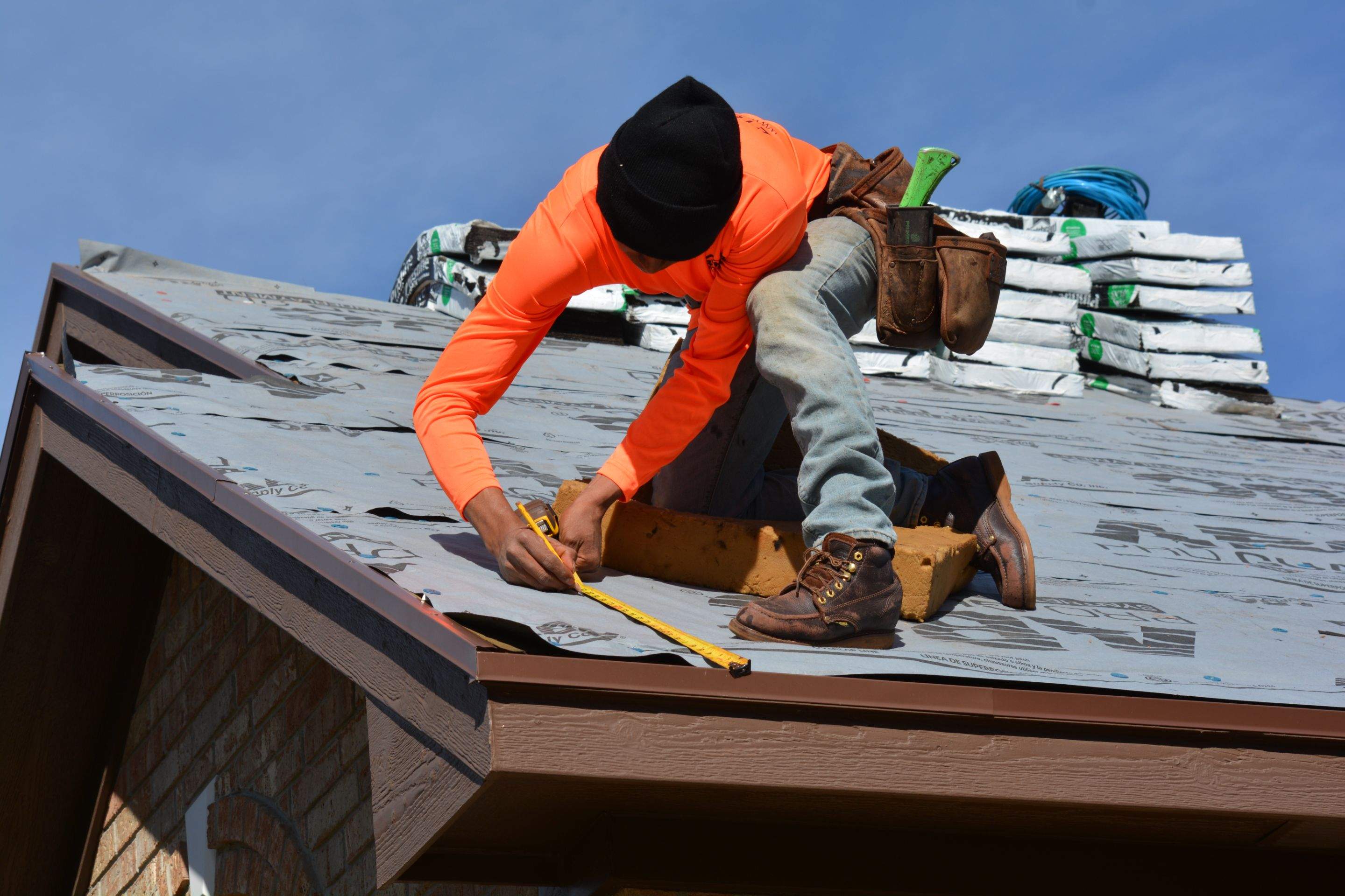 Residential Roof Replacement using Pinnacle Pristine 30 Year Laminate Shingles by Premier Roofing and Contracting