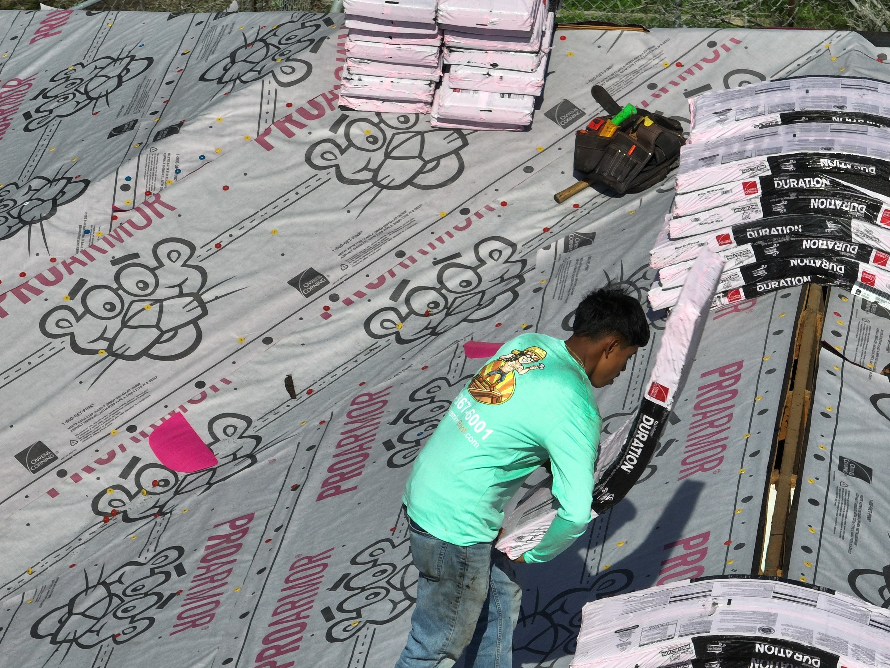 Residential Roofing Installation using Owens Corning 30 year Architectural Shingles by Premier Roofing and Contracting