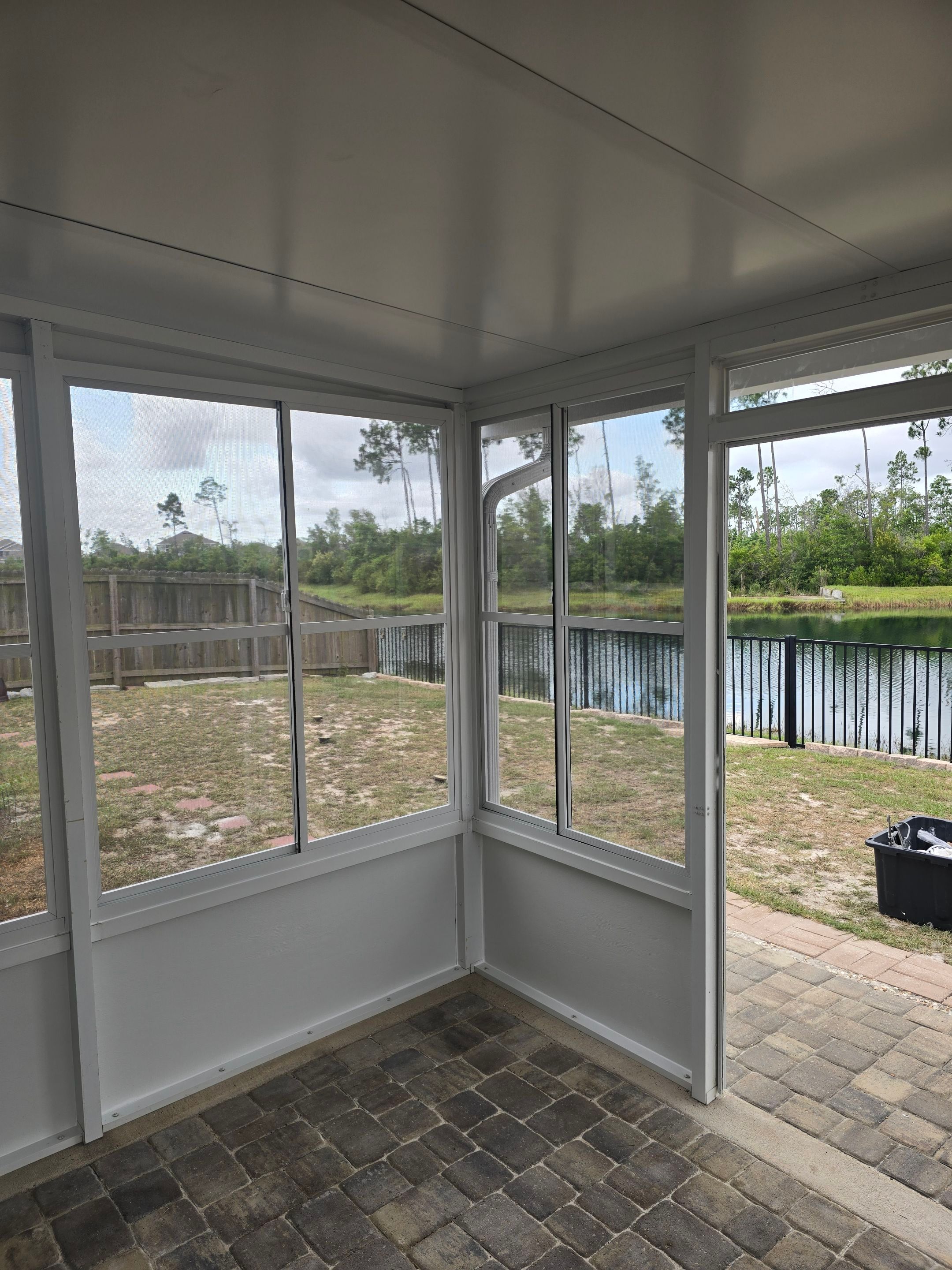 Screen Room using Colorbeam by Titan Sunrooms