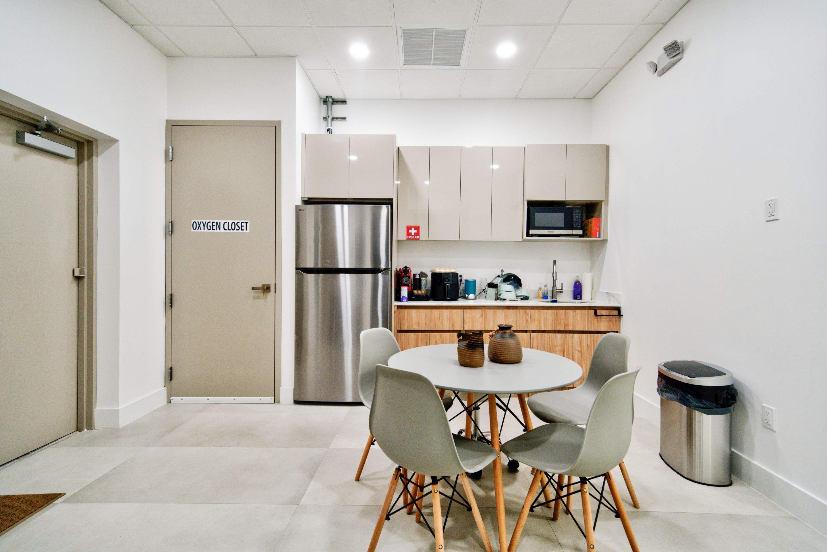 Happy Pet Eyes by Ruiz Construction Inc