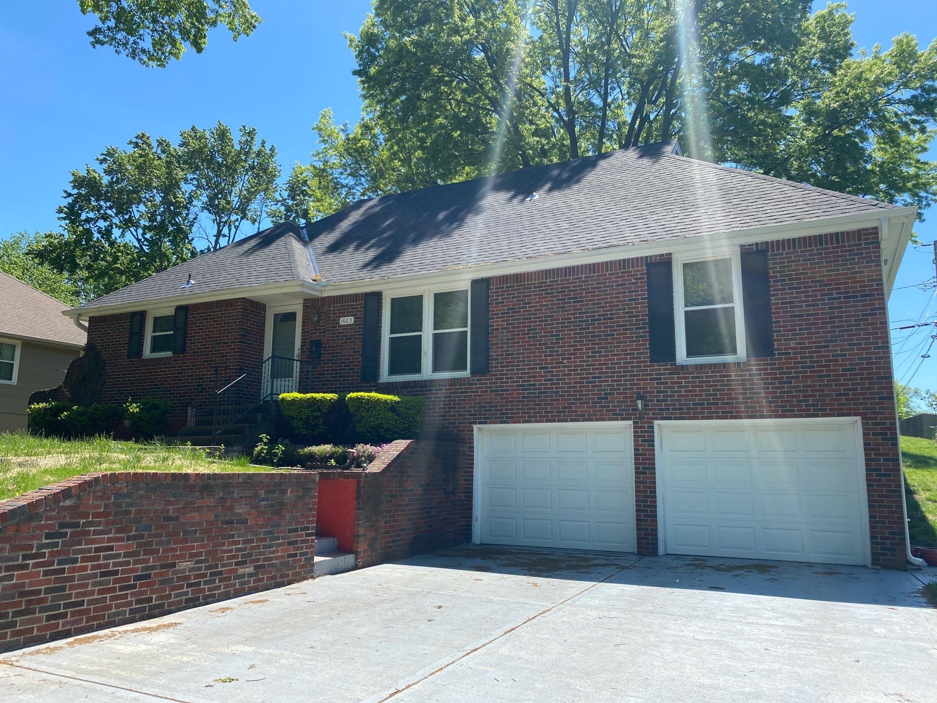 Siding Installation using White Market Square by EEC Windows, Siding & Roofing