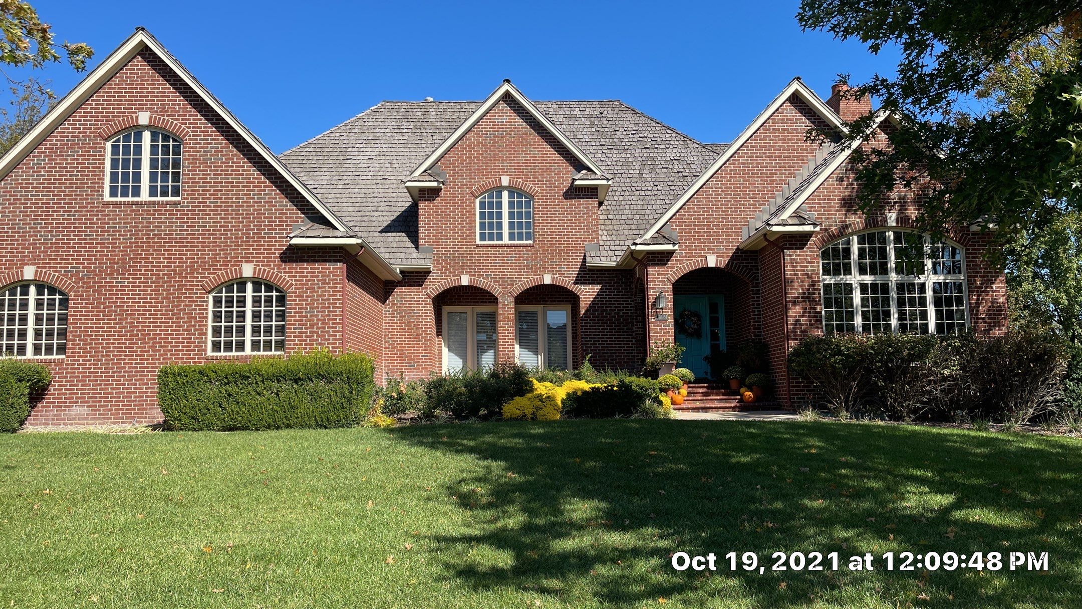 Residential Roofing Installation using DaVinci Bellaforte Slate in Slate Black by Eaton Roofing 