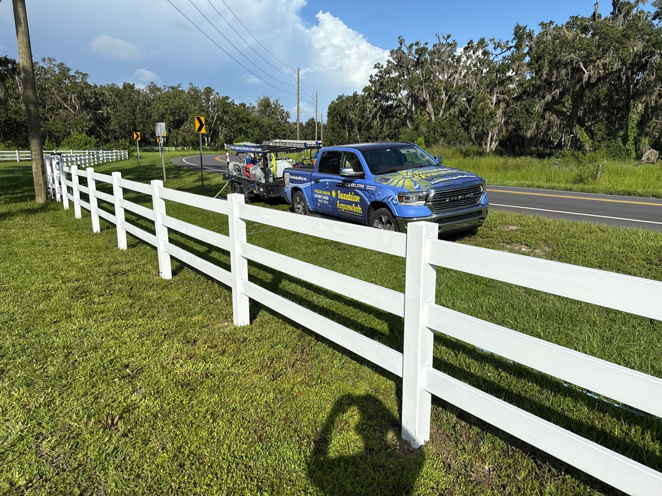 🐎 Vinyl Horse Fence, Entrance Cleaning + House Wash – Parrish, FL by Sunshine AquaWash