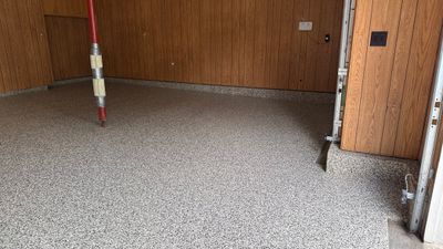 Check Out Dennis' Flake Floor