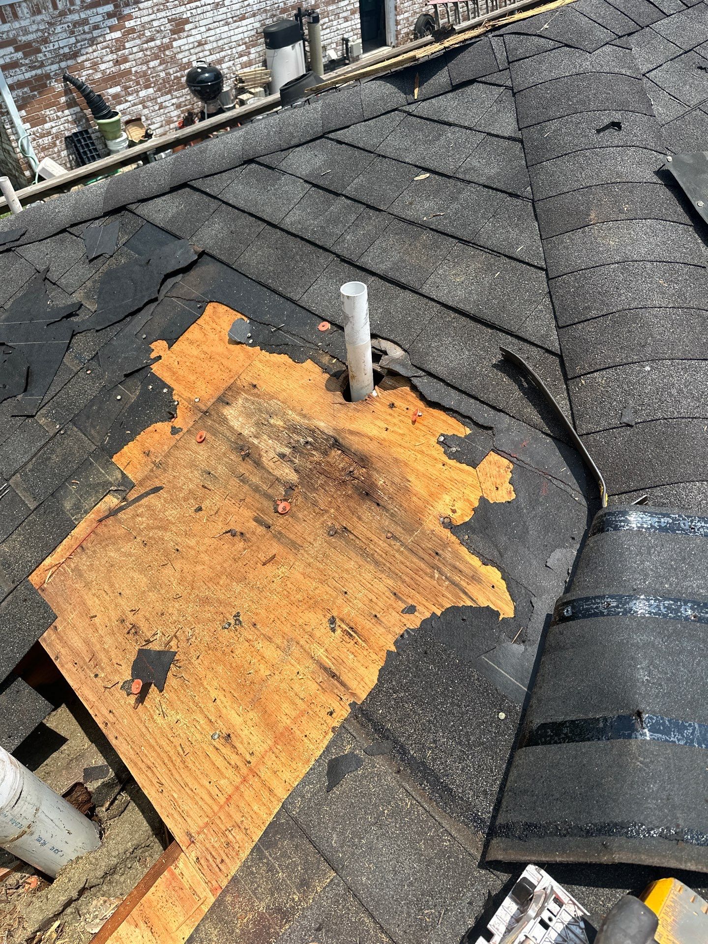 Hail Damage using Owen's Corning Duration (Lifetime) Shingles by Roof Repair Company