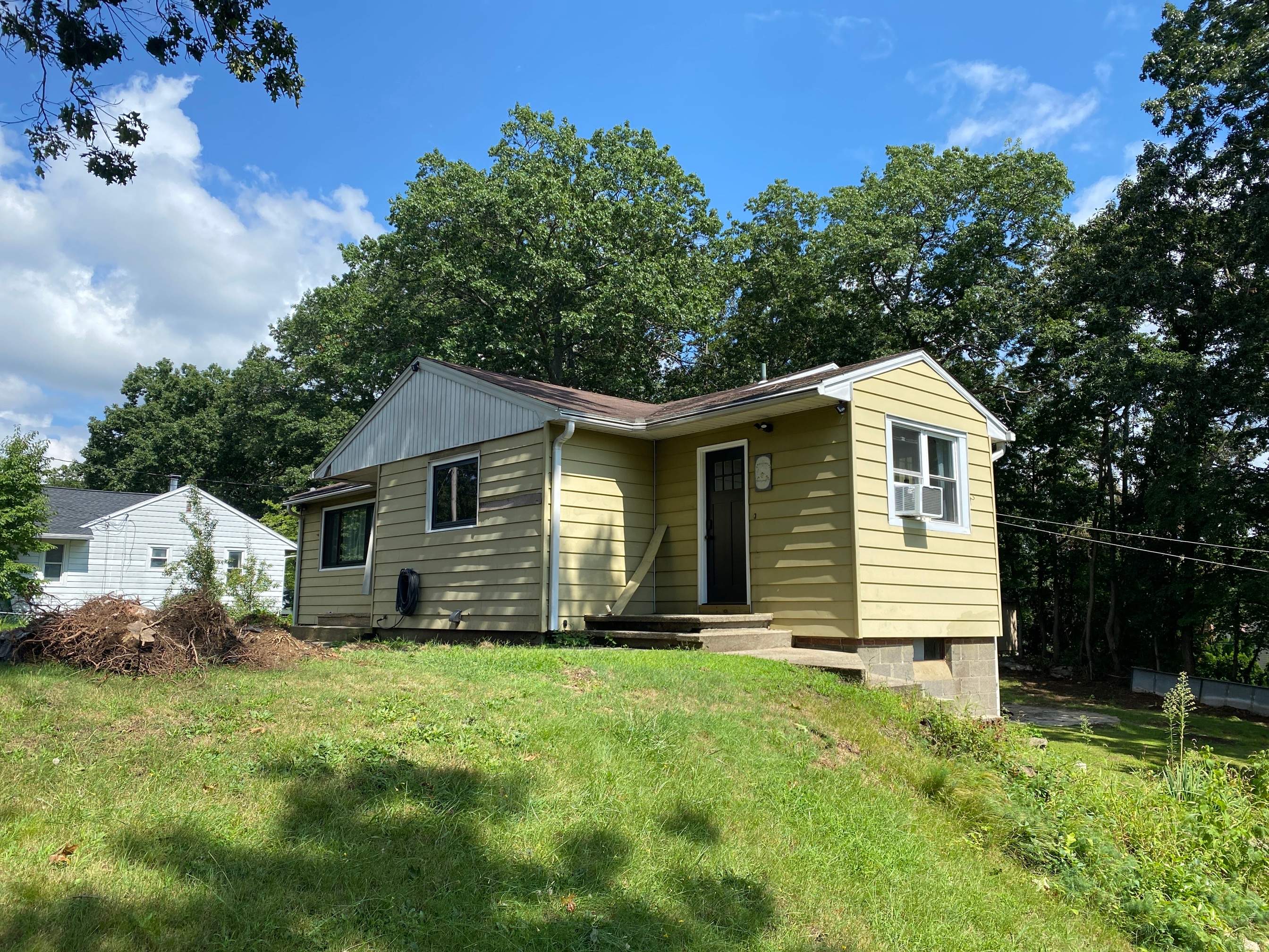 Siding Installation using Certainteed monogram charcoal gray Owens Corning Onyx Black by A Plus Exterior